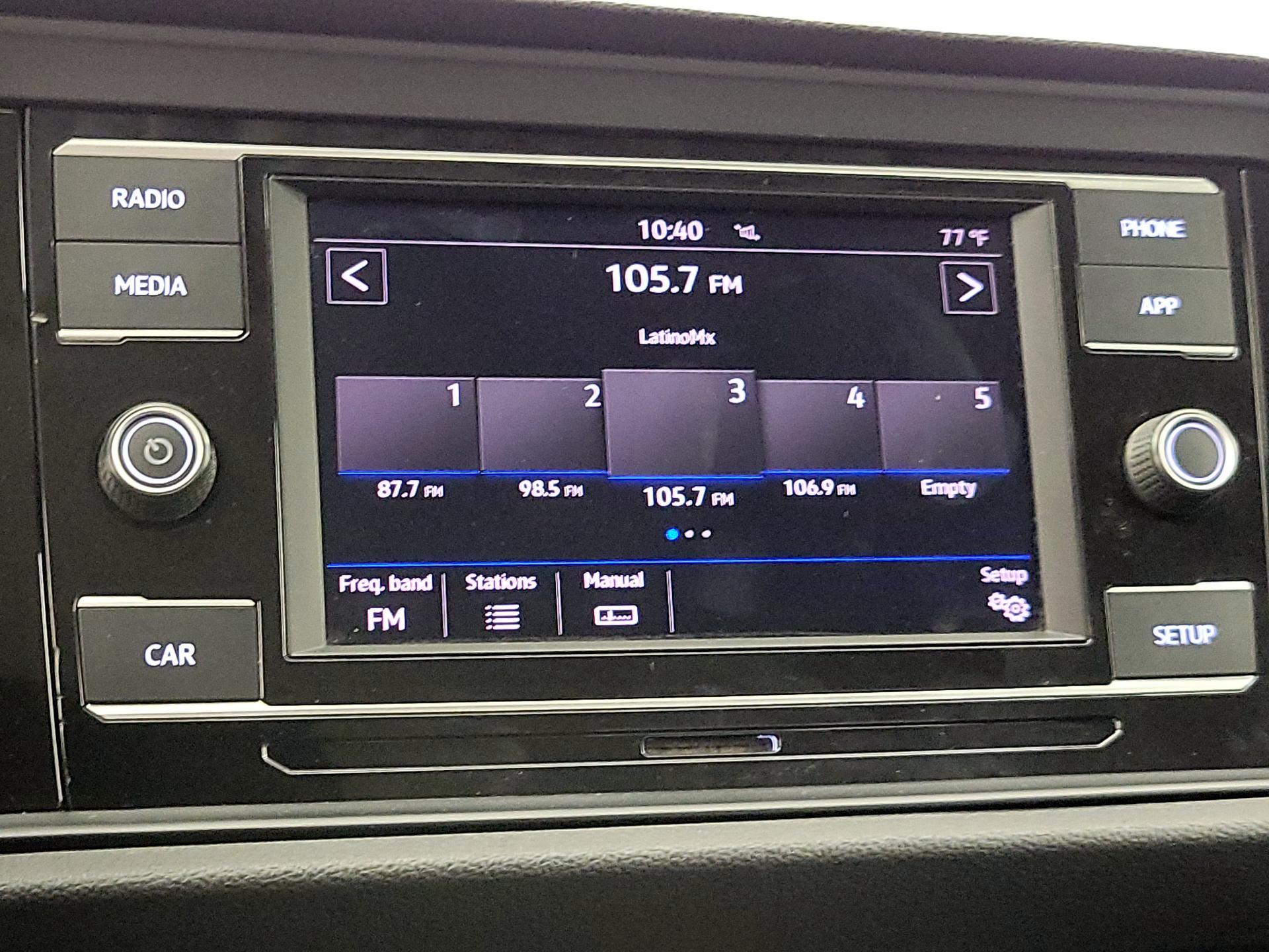 Thumbnail: 2019 Volkswagen Jetta - 15