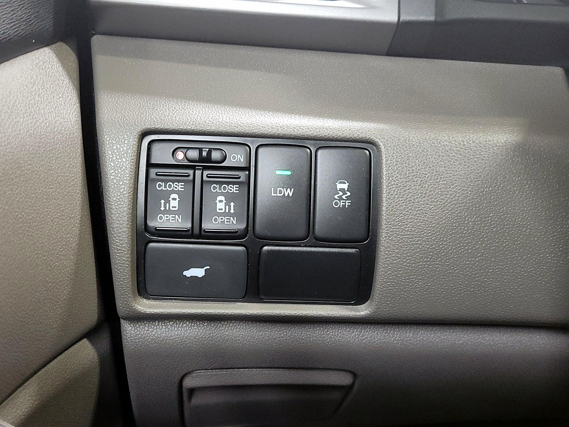 Thumbnail: 2014 Honda Odyssey - 13