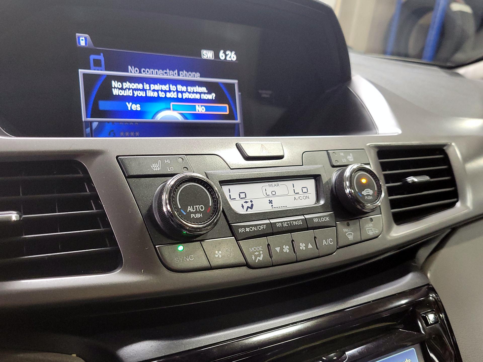 Thumbnail: 2014 Honda Odyssey - 16