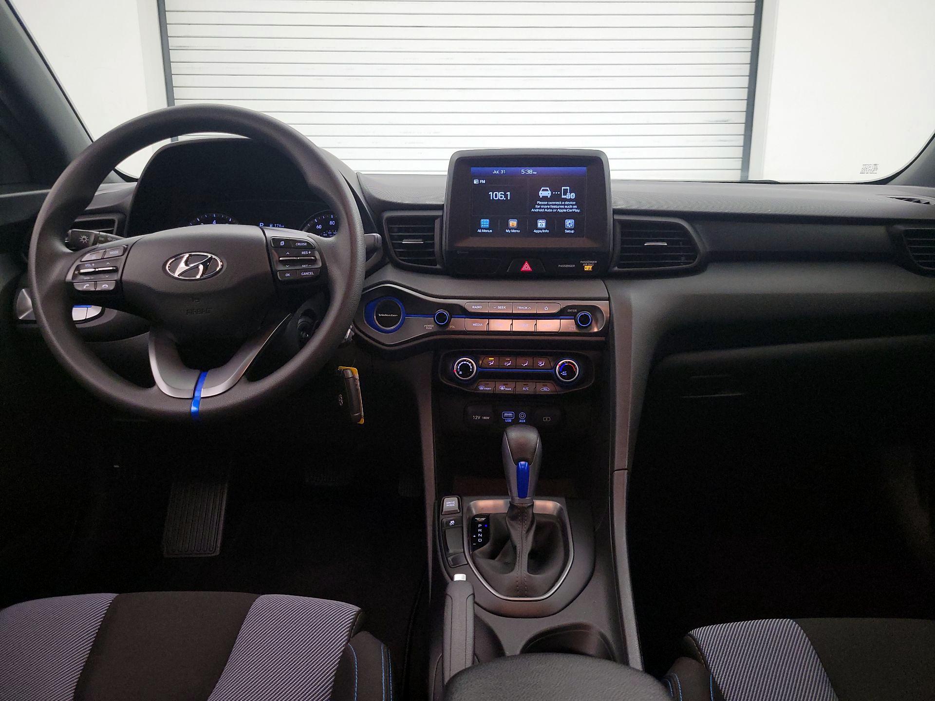 Thumbnail: 2019 Hyundai Veloster - 9