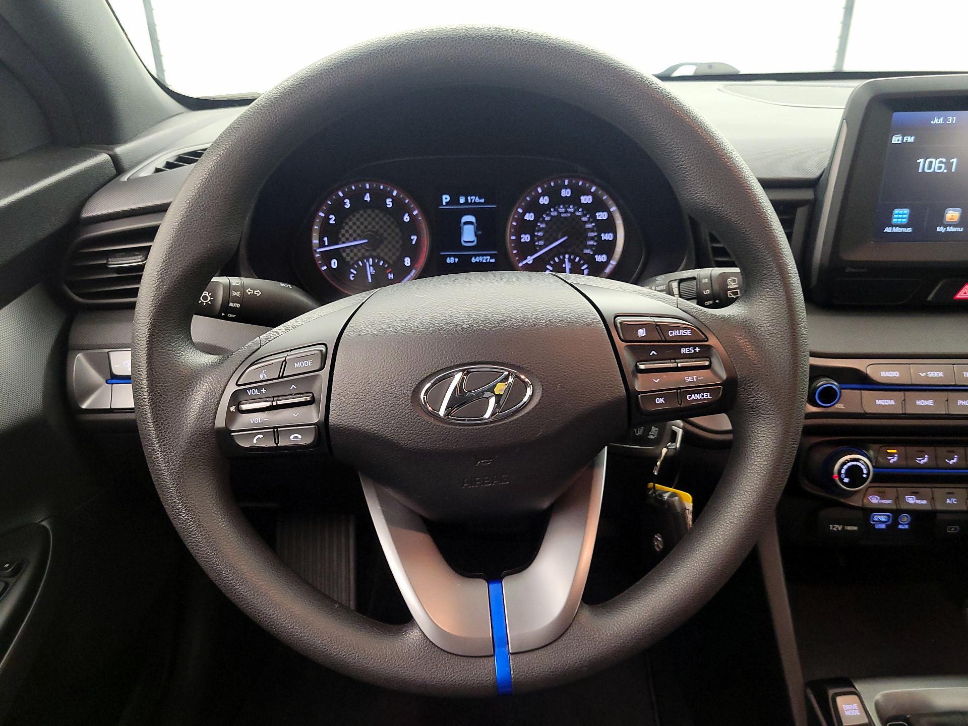 Thumbnail: 2019 Hyundai Veloster - 10