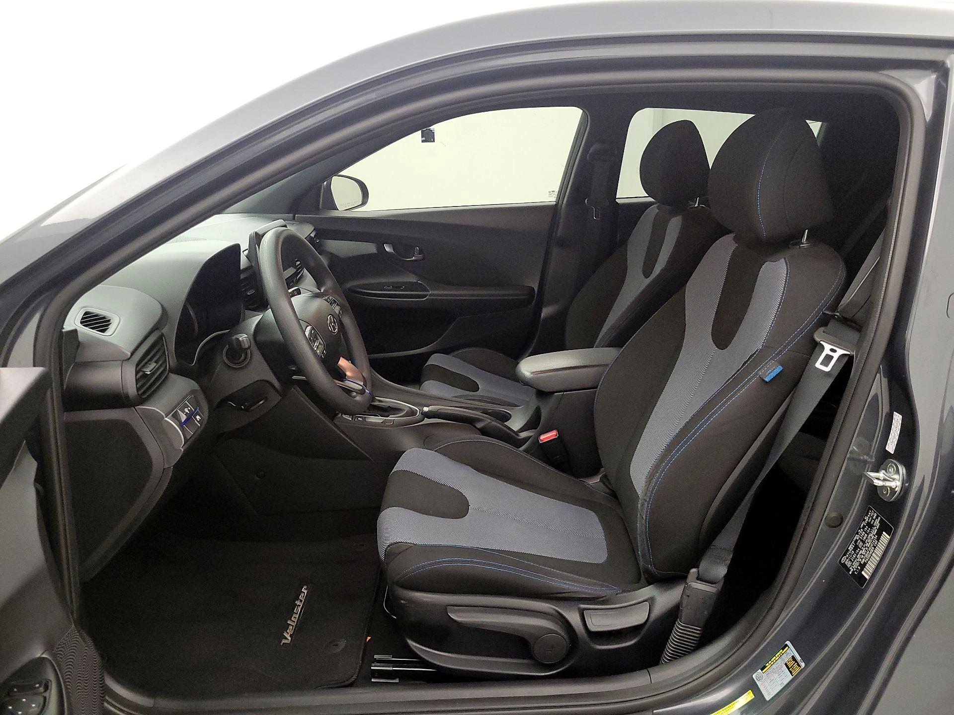 Thumbnail: 2019 Hyundai Veloster - 11