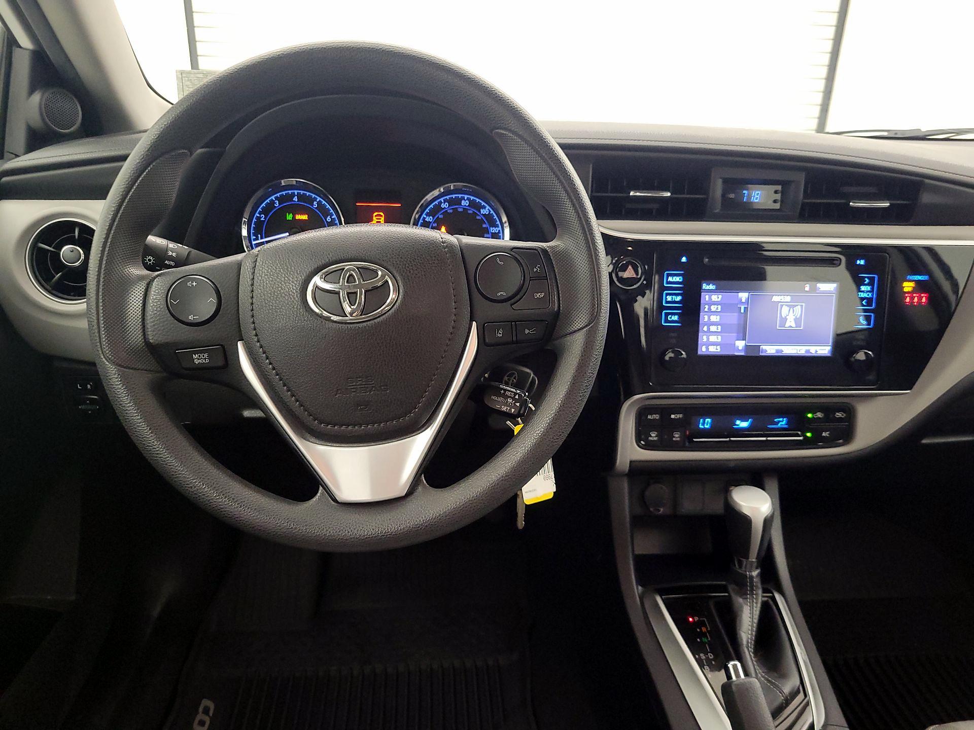 Thumbnail: 2018 Toyota Corolla - 10