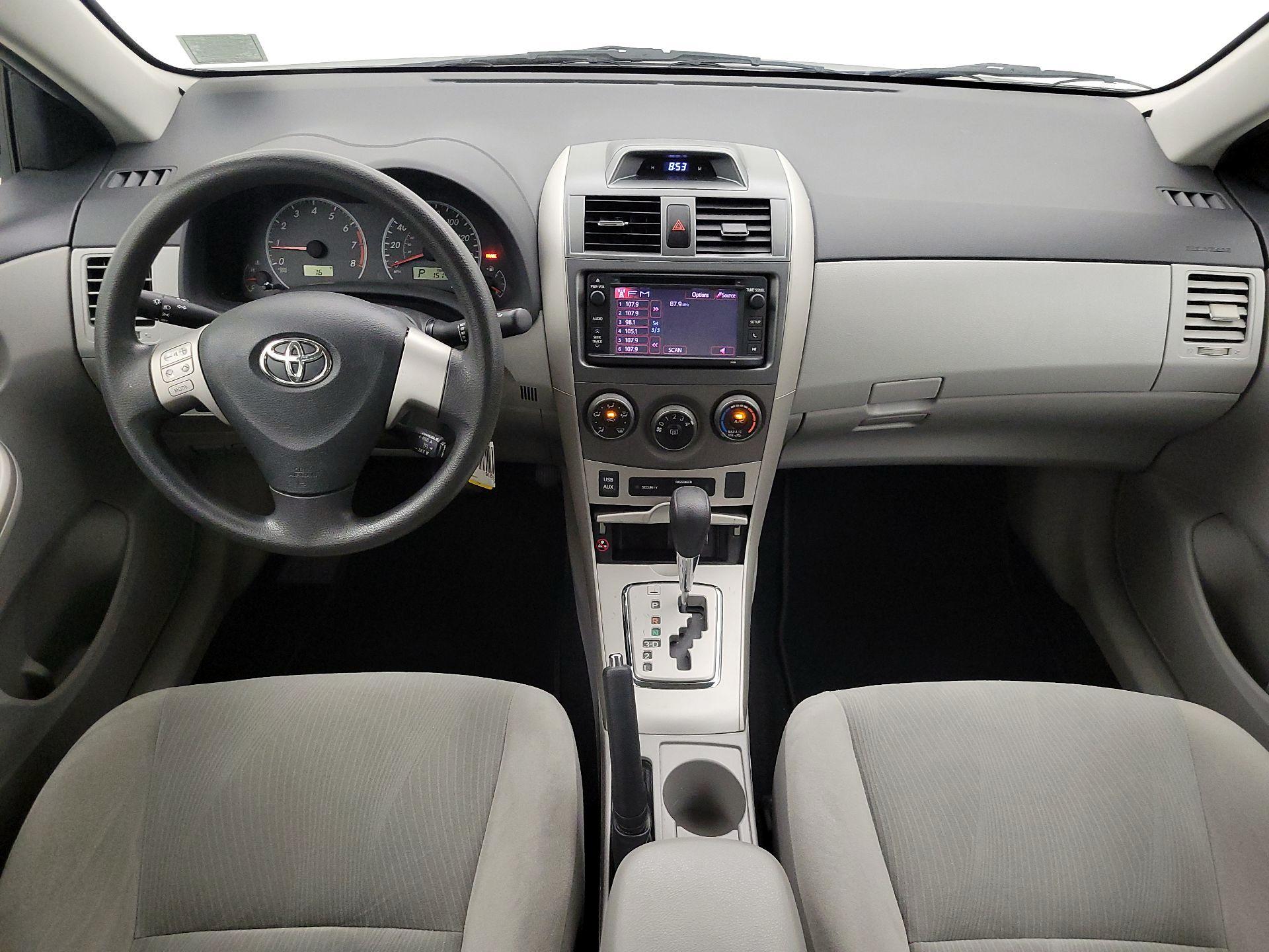 Thumbnail: 2013 Toyota Corolla - 9