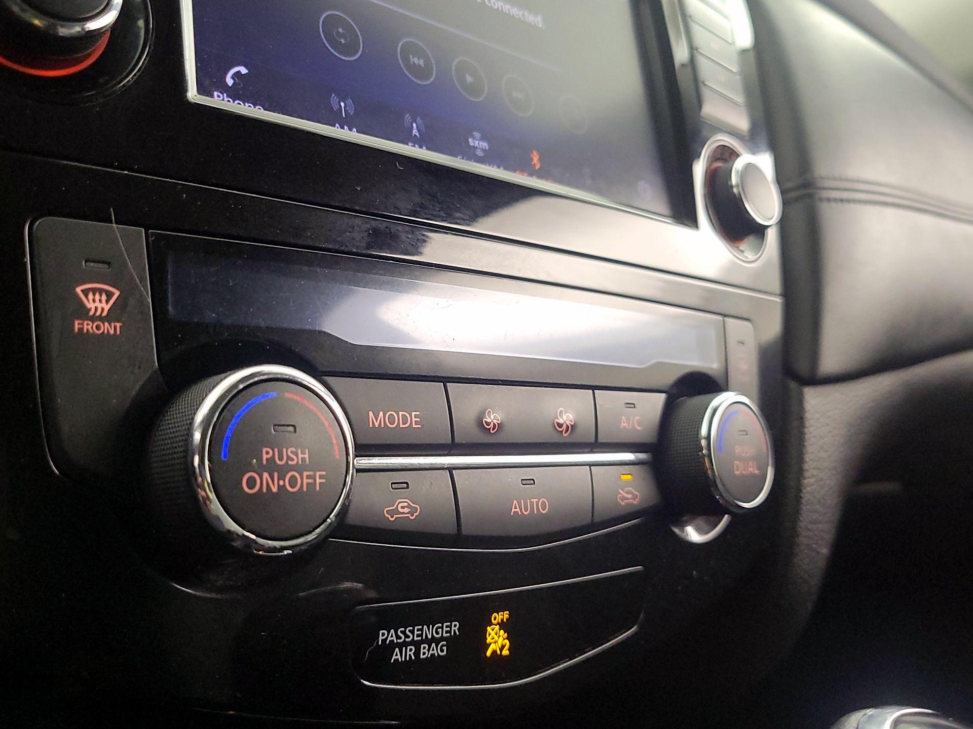 Thumbnail: 2018 Nissan Rogue - 17