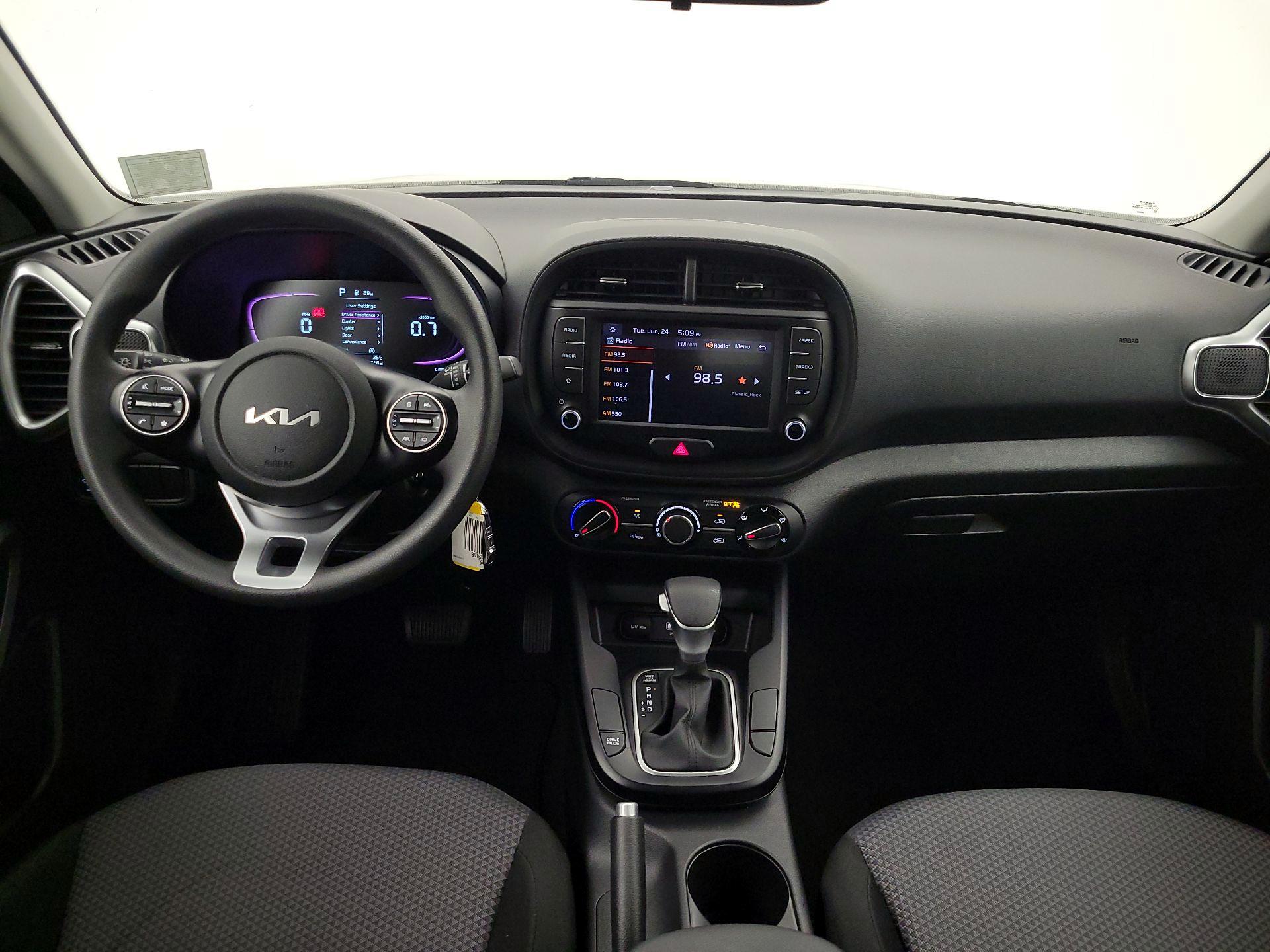Thumbnail: 2023 Kia Soul - 9