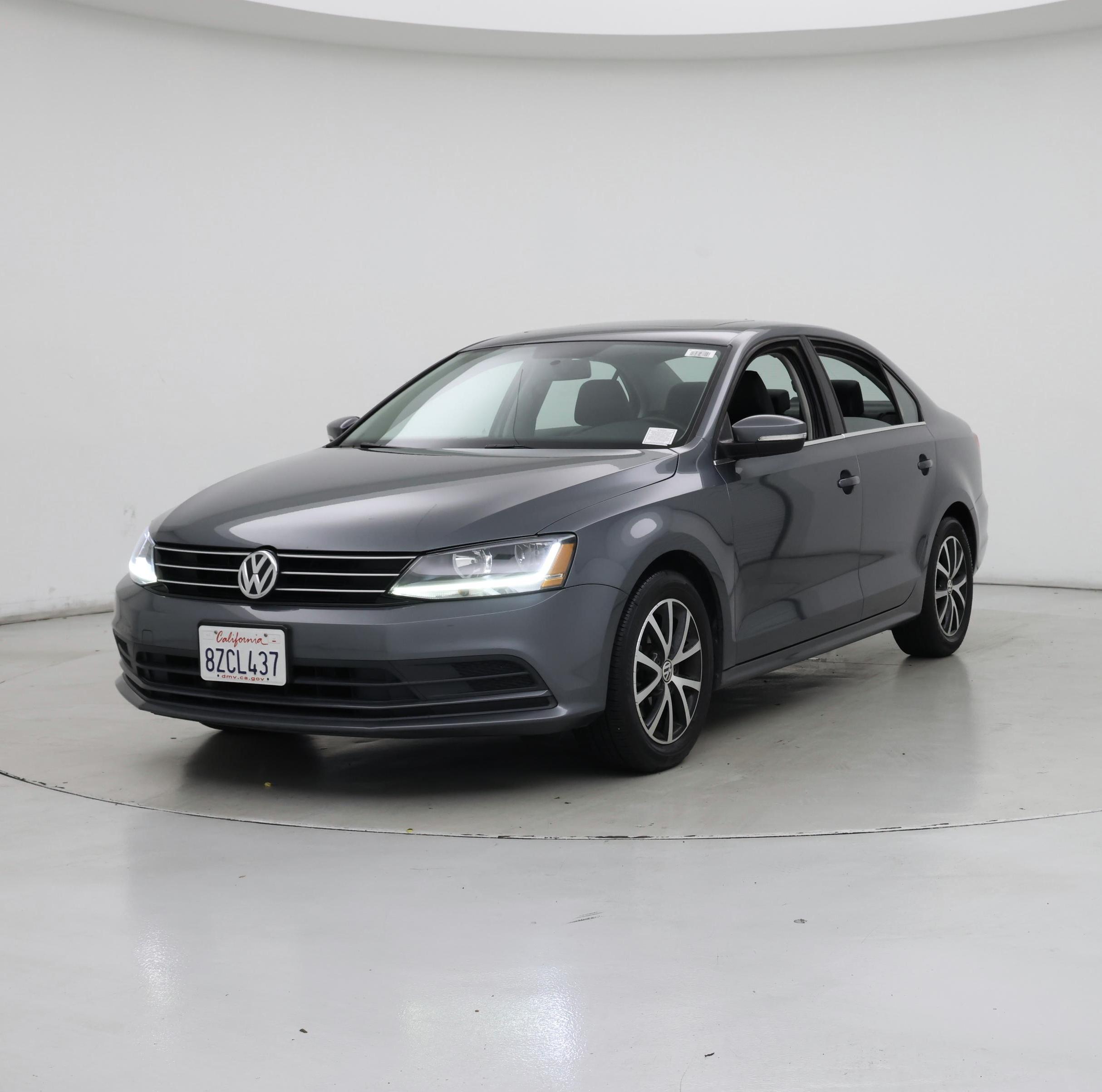 Thumbnail: 2017 Volkswagen Jetta - 4