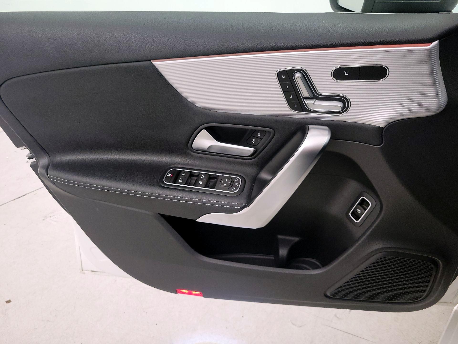 Thumbnail: 2020 Mercedes-Benz A-Class - 12