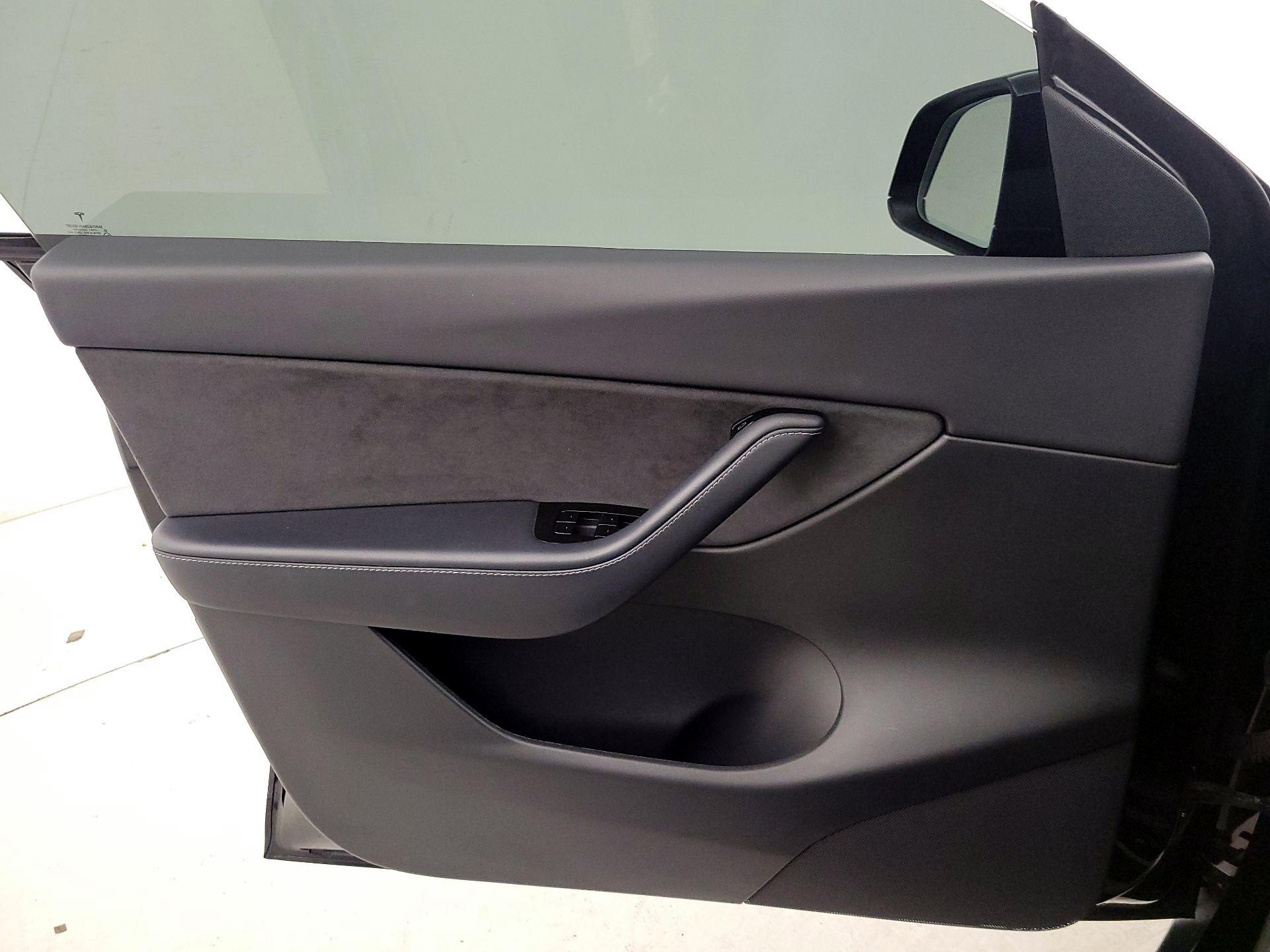 Thumbnail: 2021 Tesla Model Y - 12