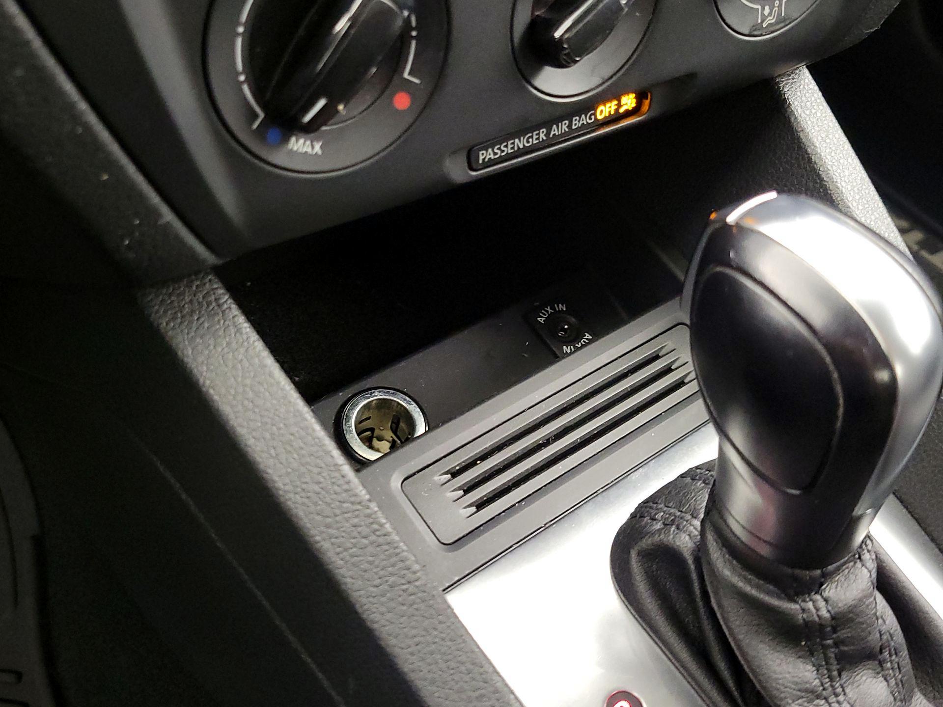 Thumbnail: 2014 Volkswagen Jetta - 17