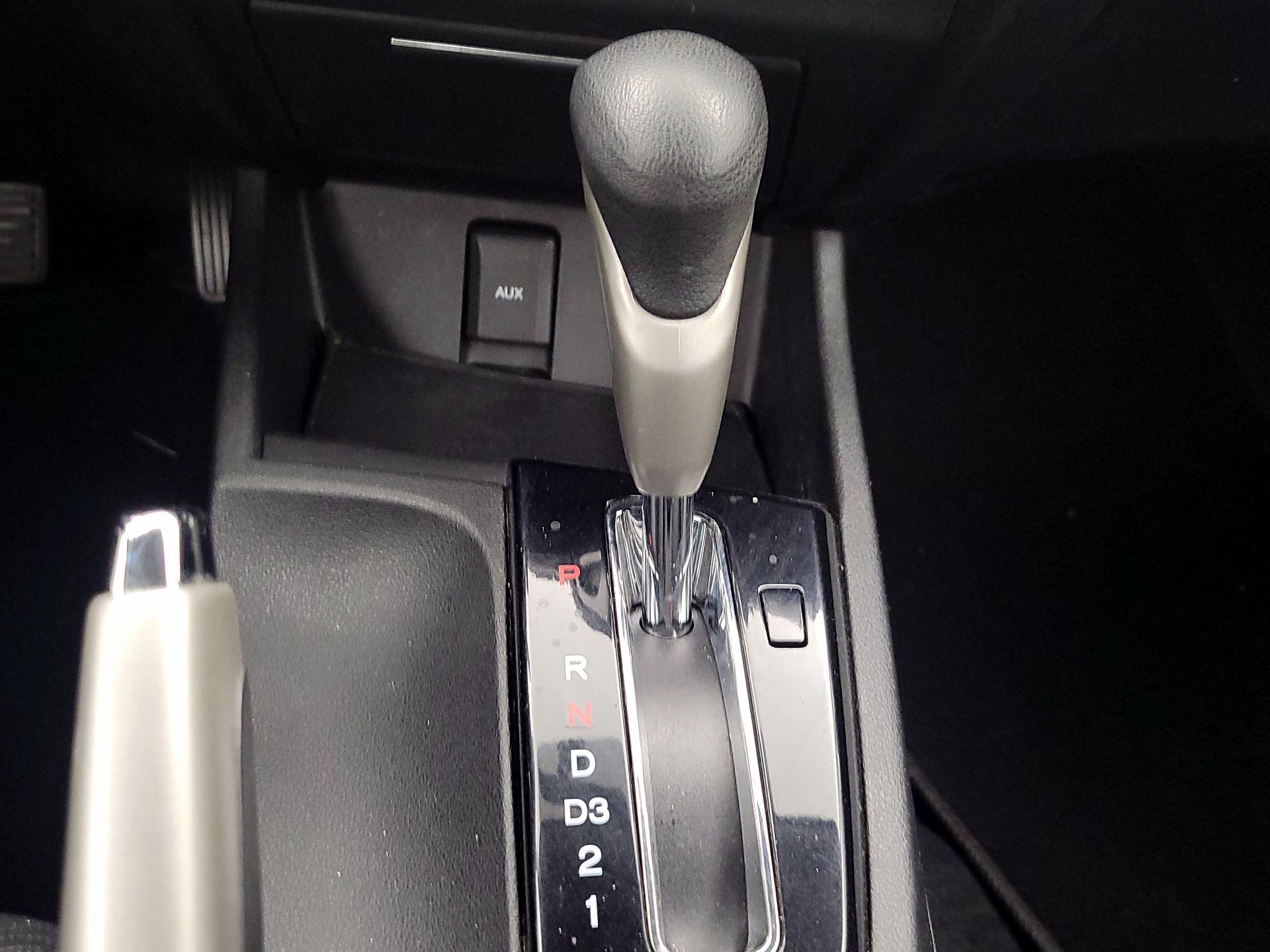 Thumbnail: 2013 Honda Civic - 17
