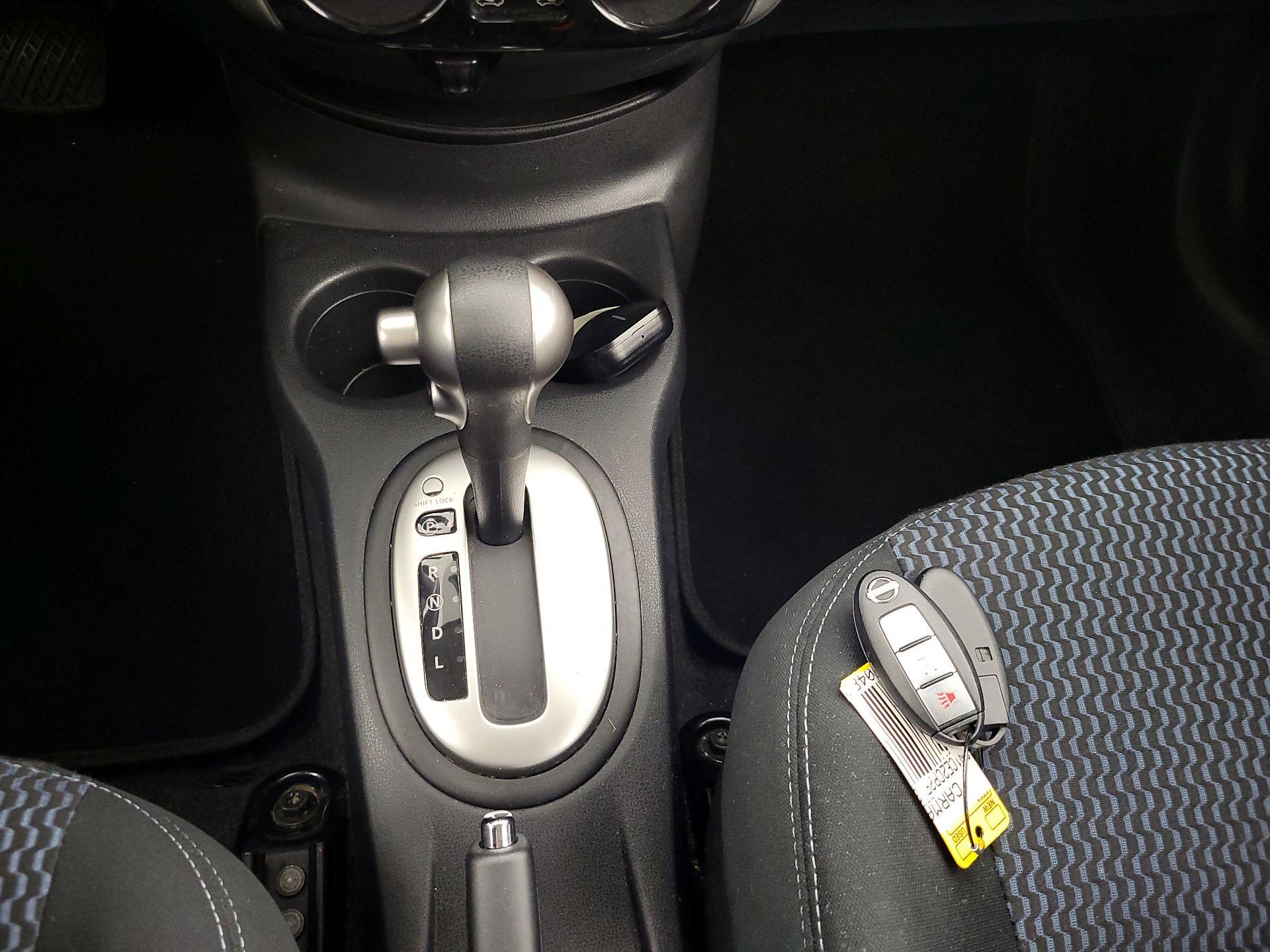 Thumbnail: 2015 Nissan Versa Note - 17