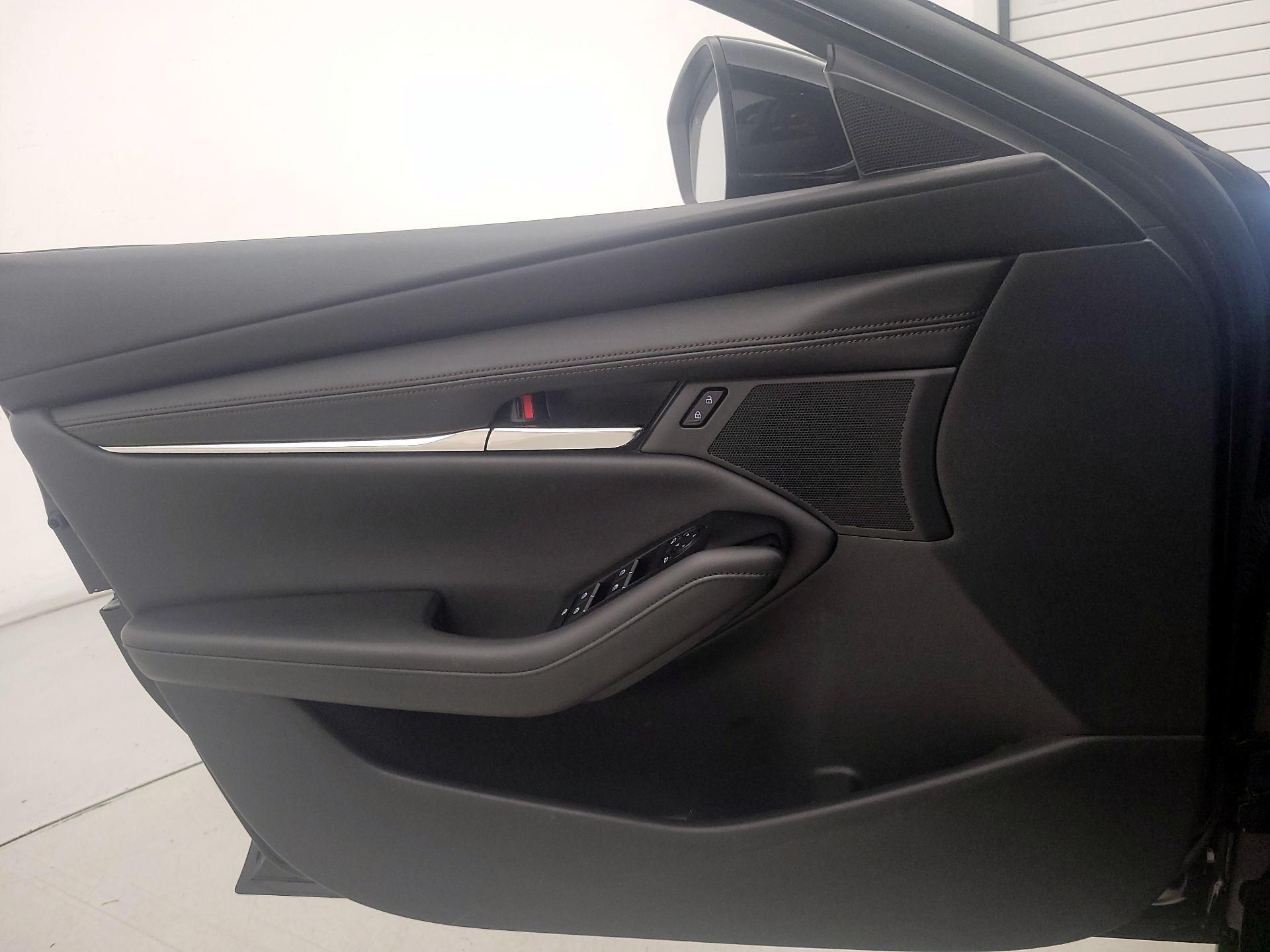 Thumbnail: 2022 Mazda Mazda3 - 12