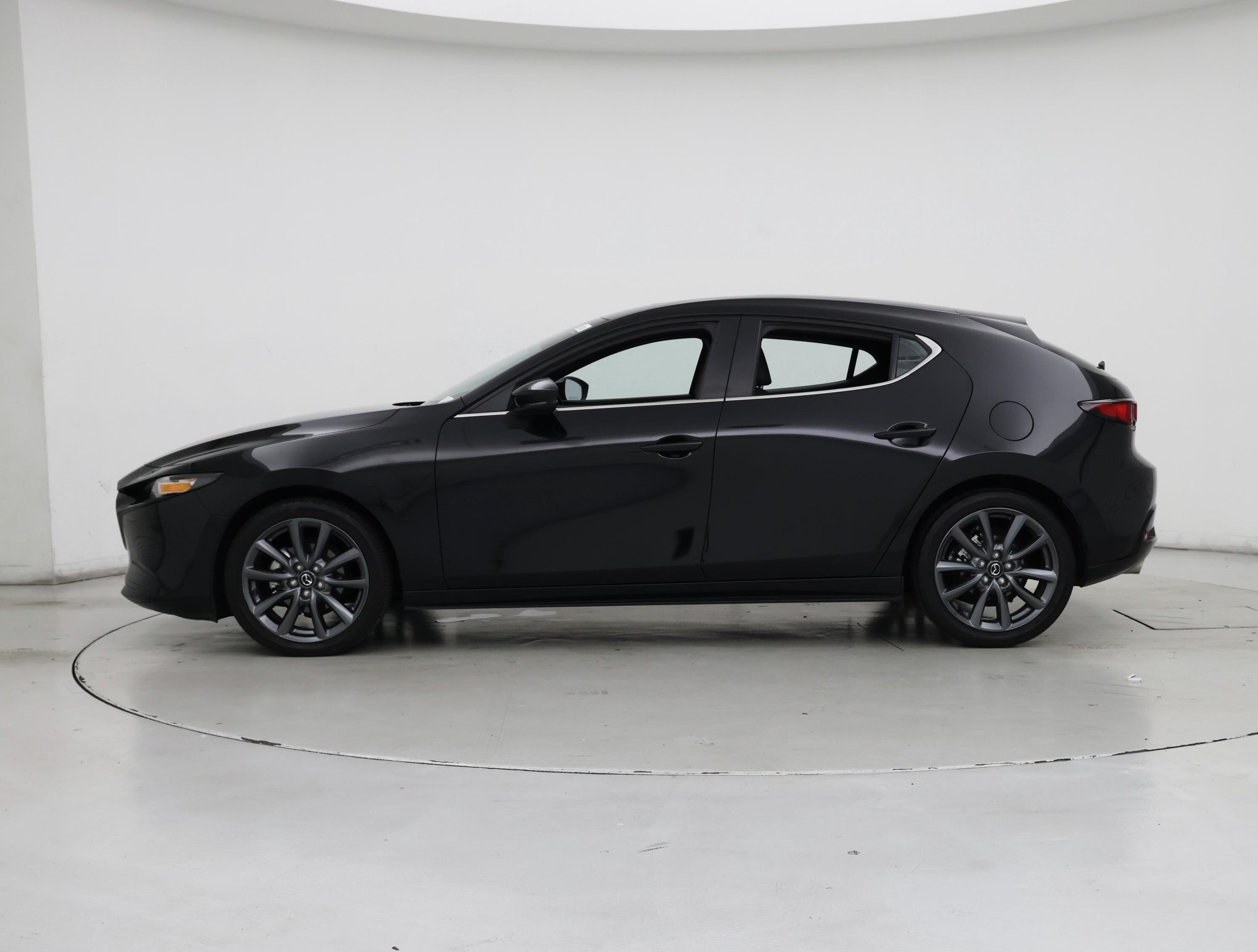 Thumbnail: 2022 Mazda Mazda3 - 3
