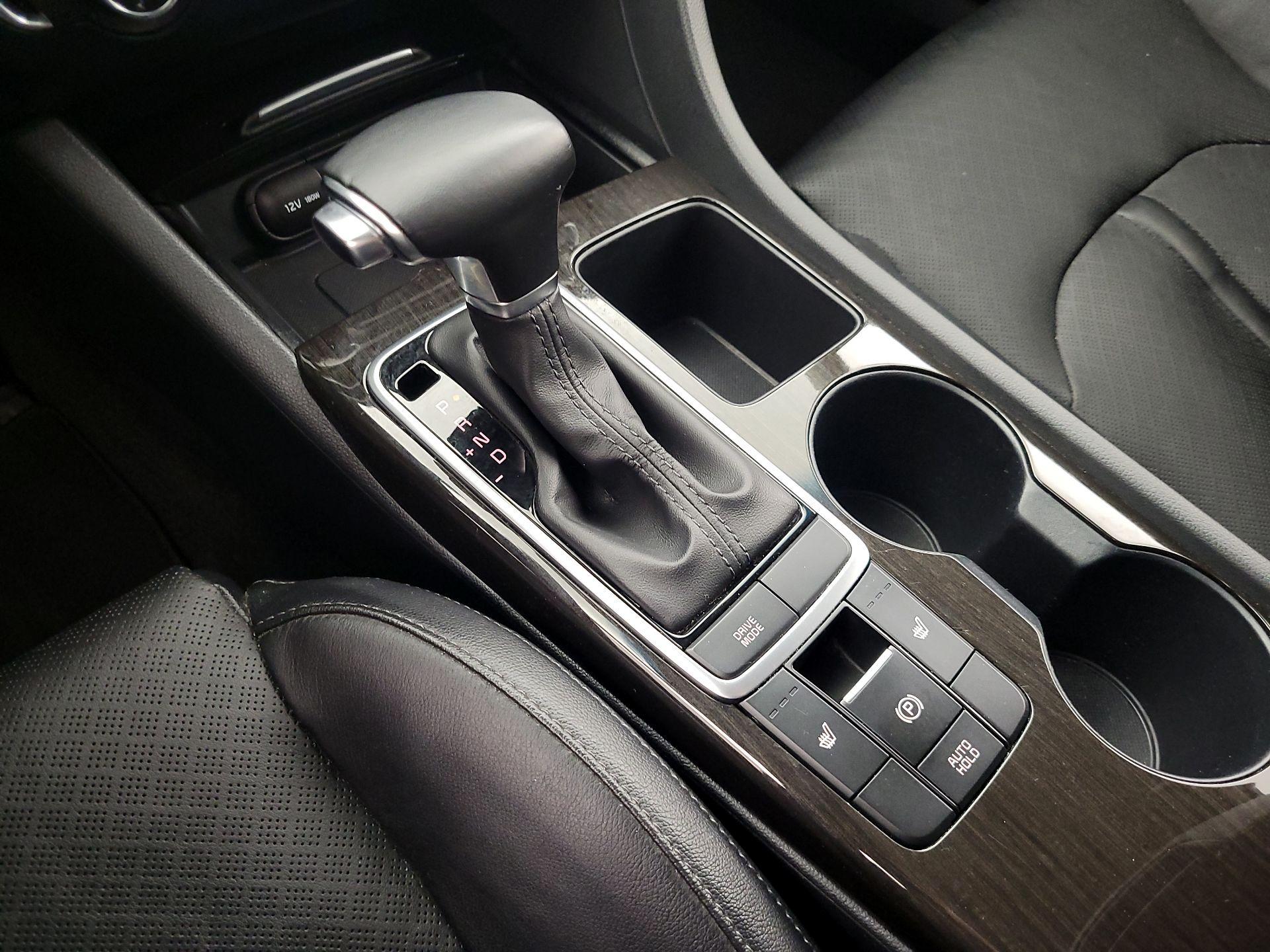 Thumbnail: 2020 Kia Optima - 17