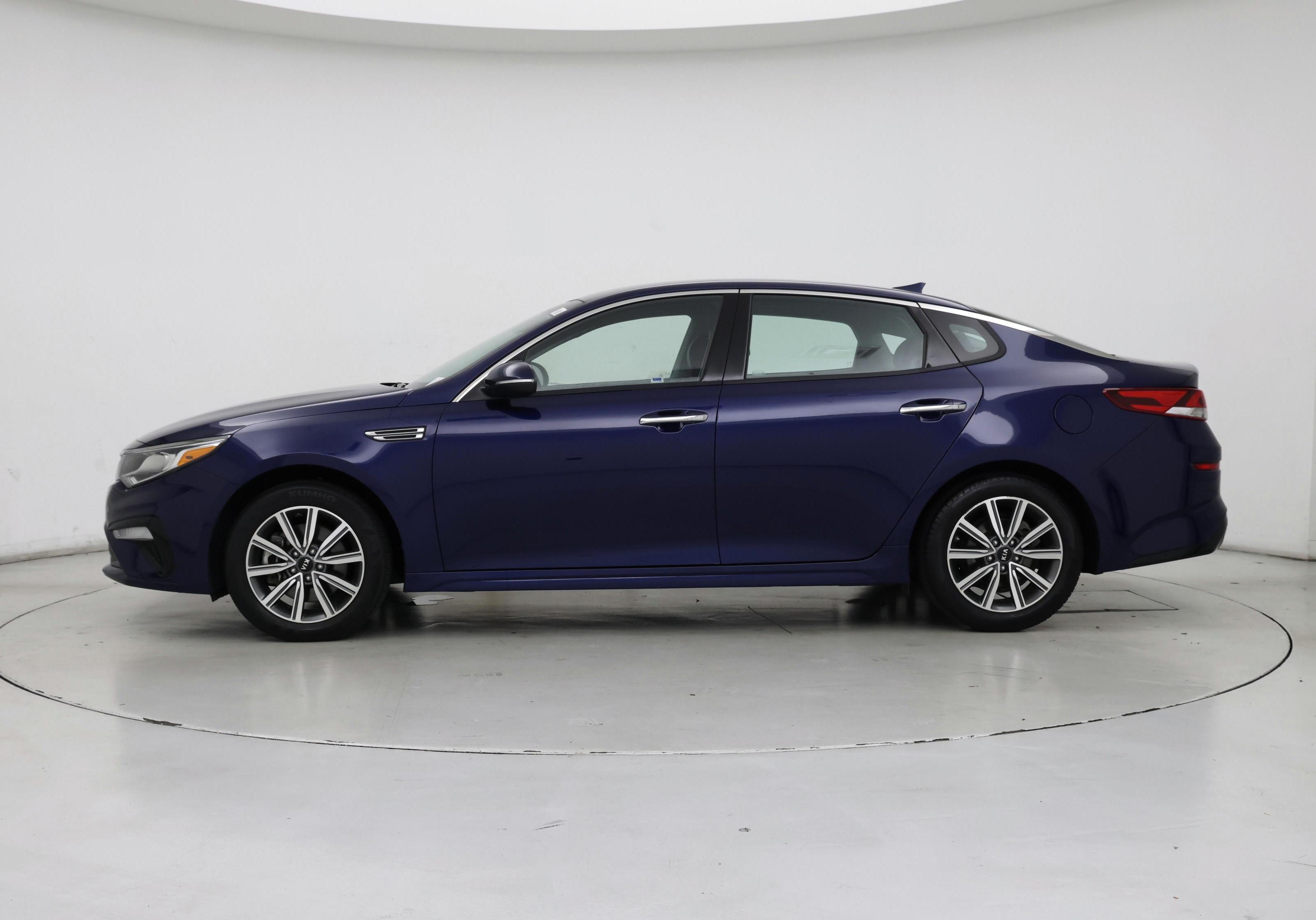Thumbnail: 2020 Kia Optima - 3