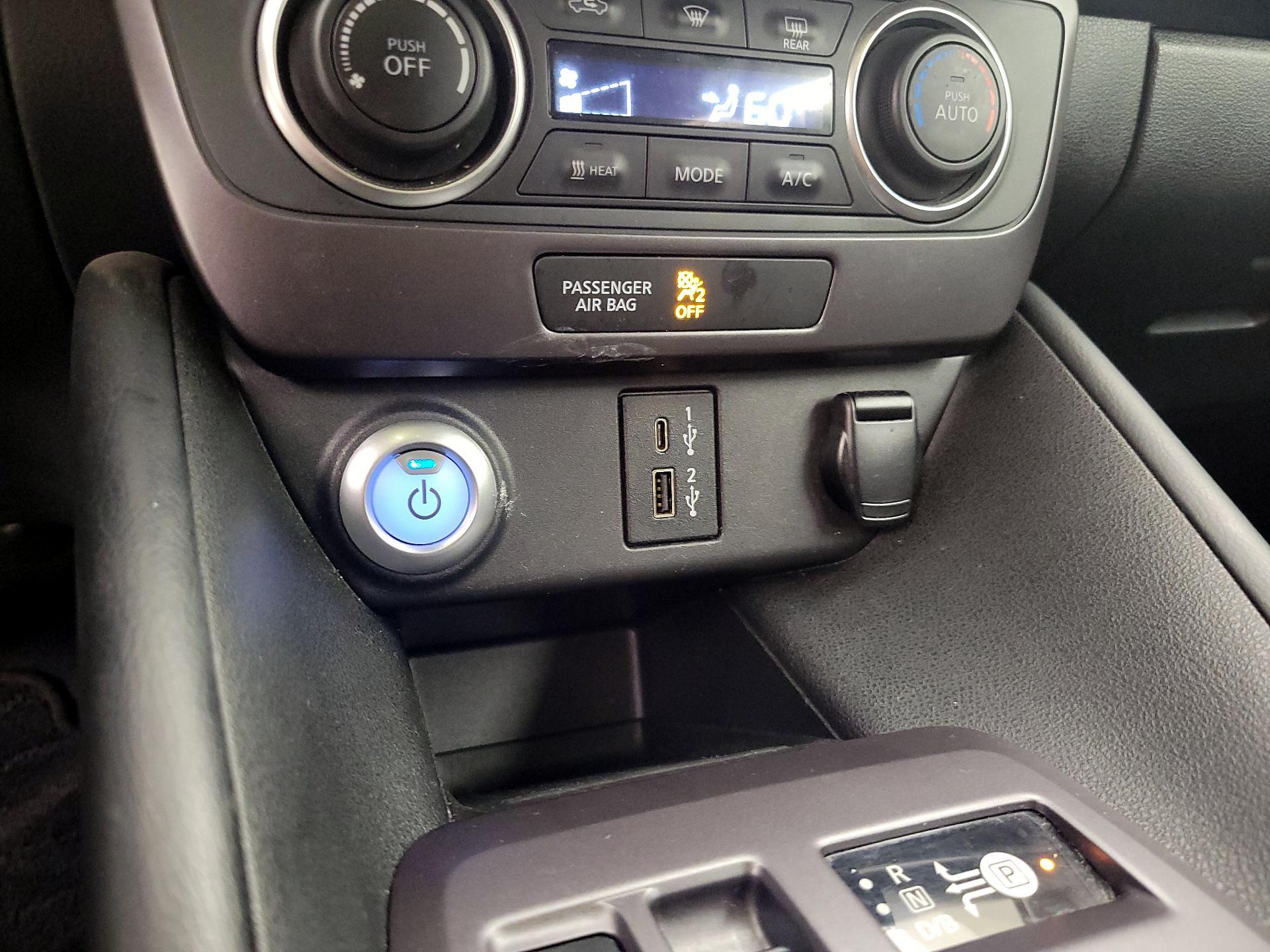 Thumbnail: 2022 Nissan Leaf - 18