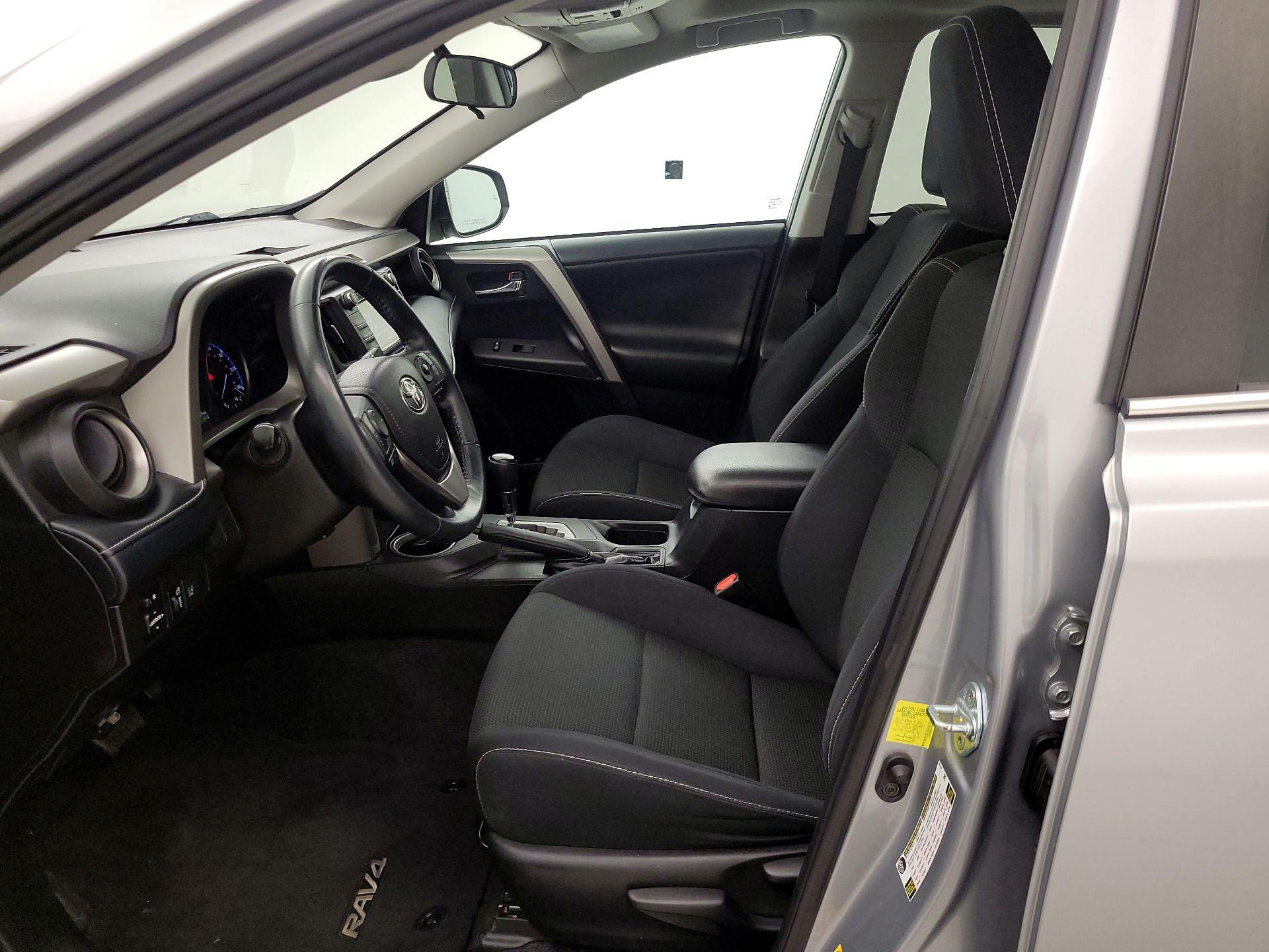 Thumbnail: 2018 Toyota RAV4 - 11
