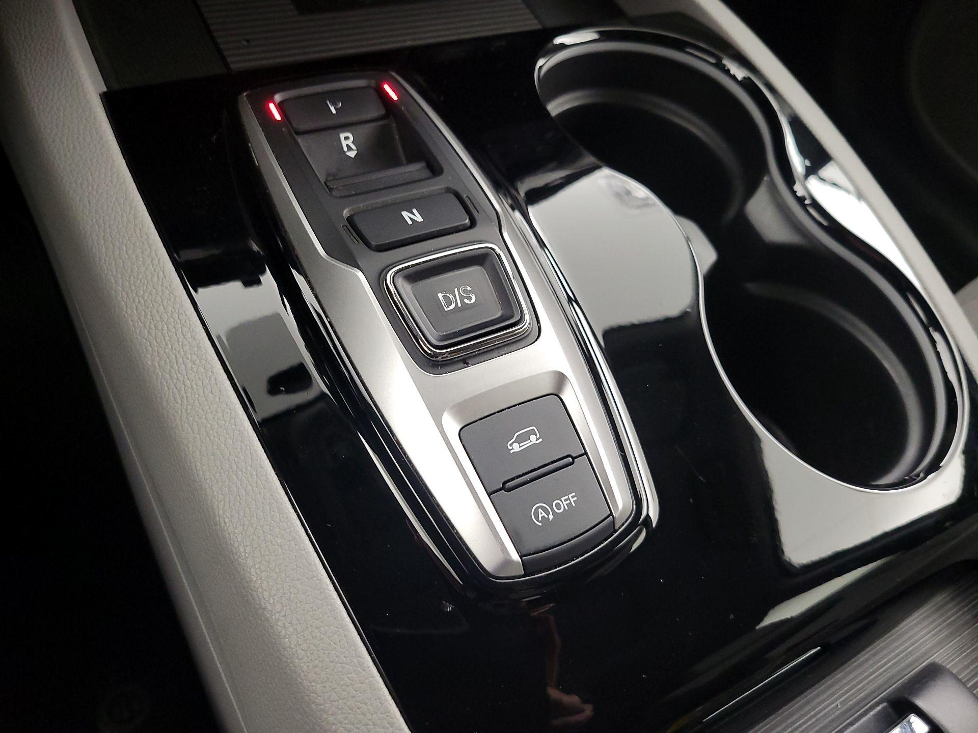 Thumbnail: 2019 Honda Pilot - 18