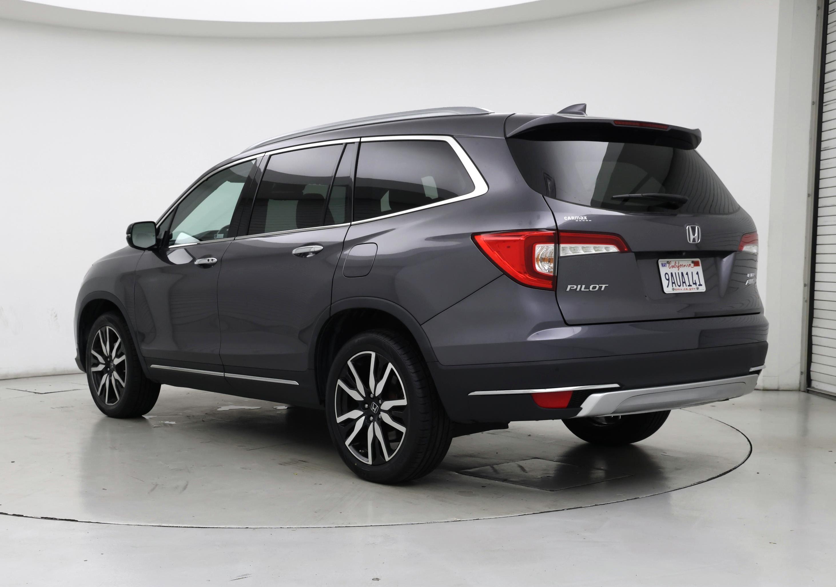 Thumbnail: 2019 Honda Pilot - 2