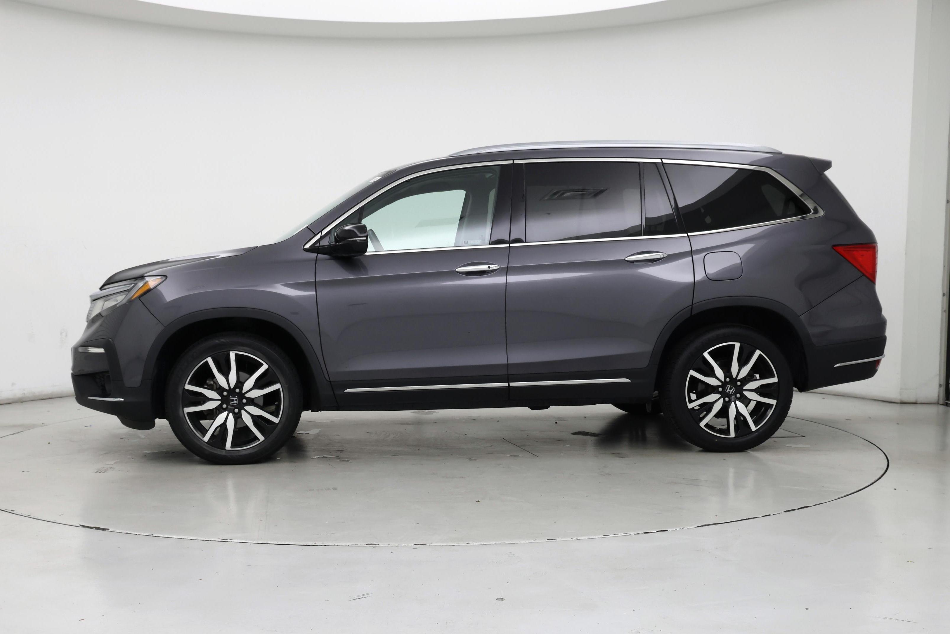 Thumbnail: 2019 Honda Pilot - 3