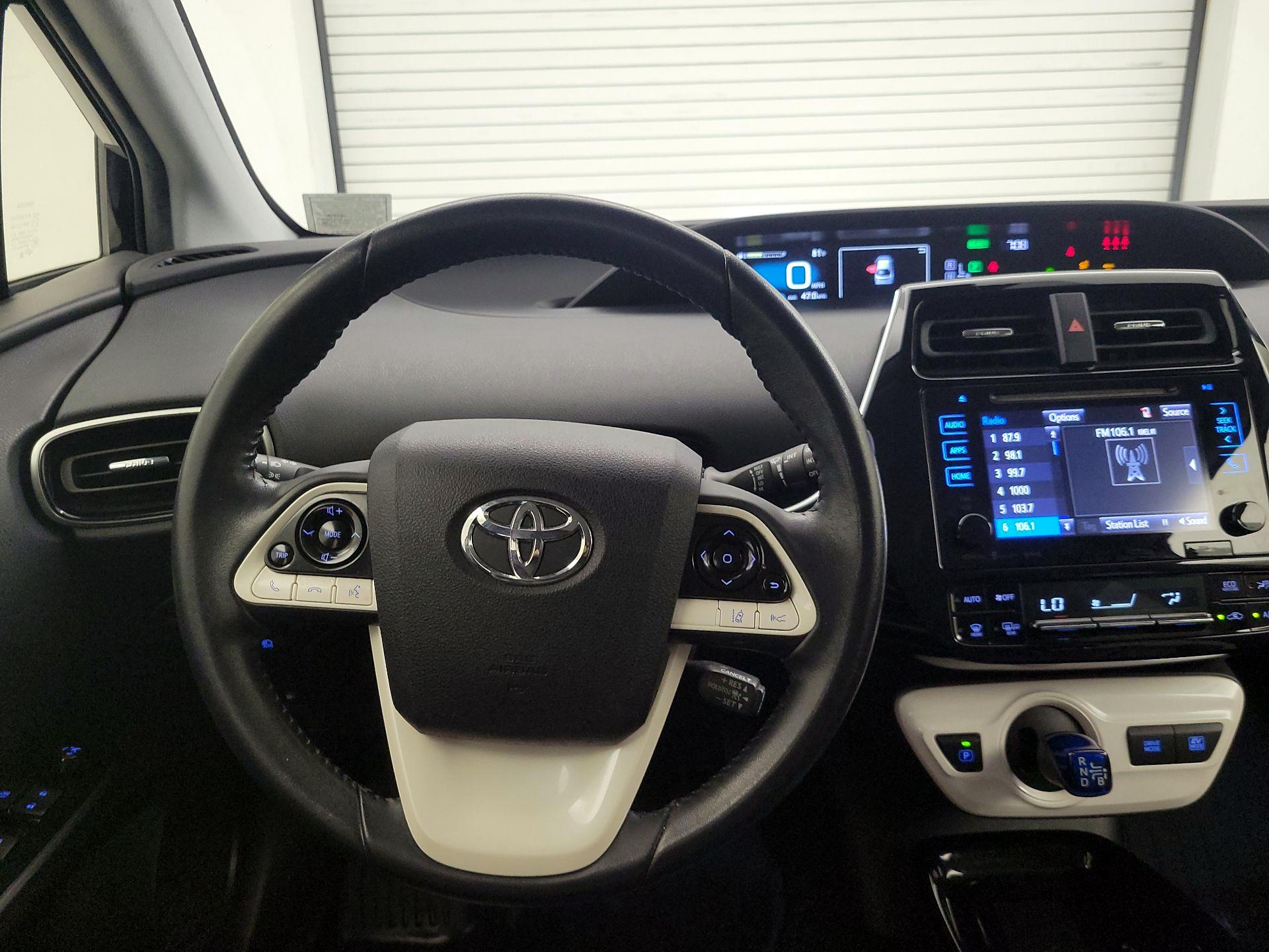 Thumbnail: 2018 Toyota Prius - 10