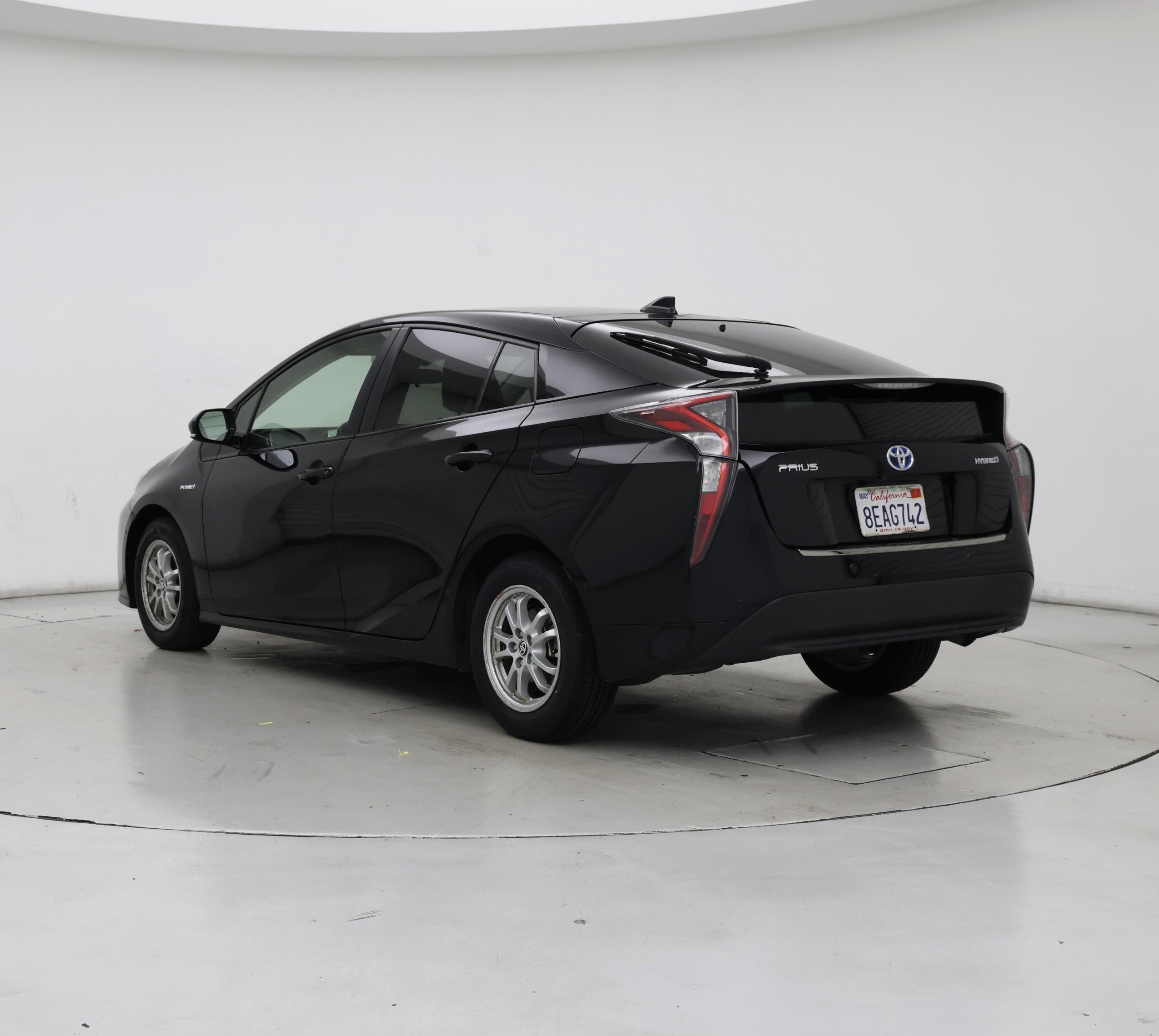 Thumbnail: 2018 Toyota Prius - 2
