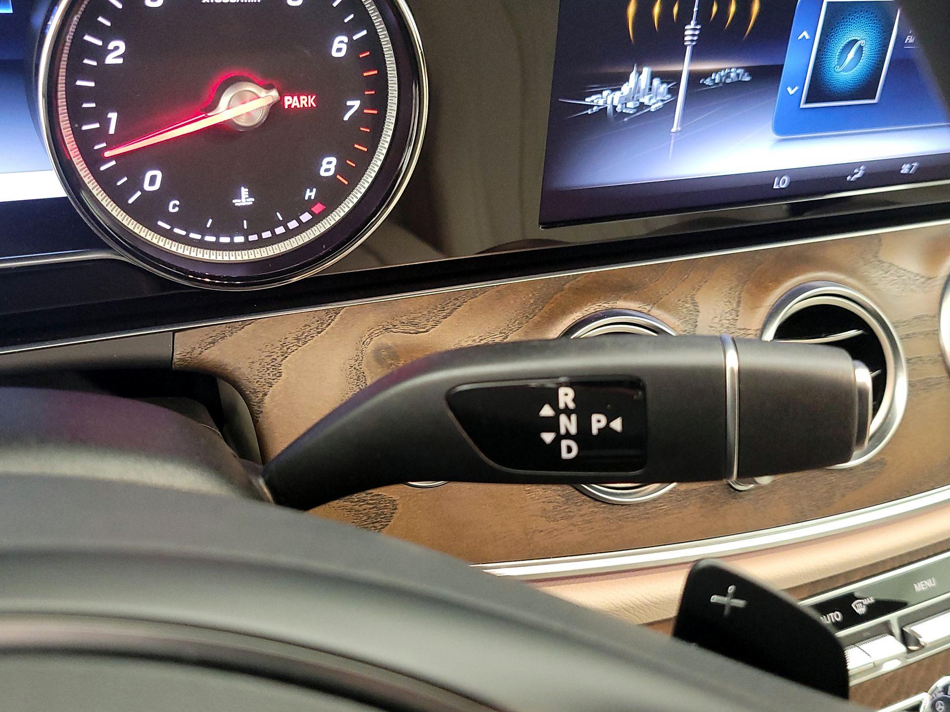Thumbnail: 2018 Mercedes-Benz E-Class - 18