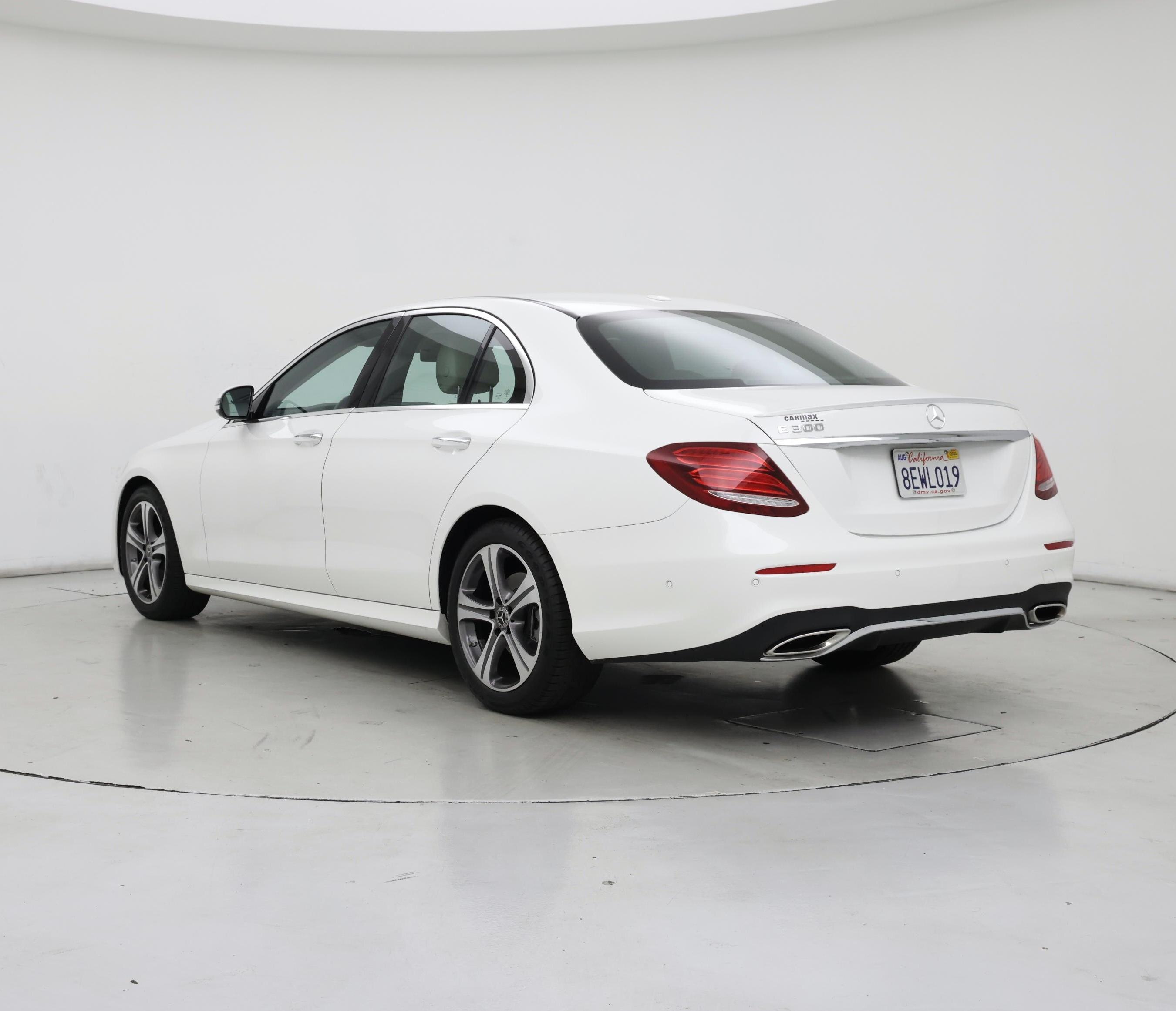 Thumbnail: 2018 Mercedes-Benz E-Class - 2
