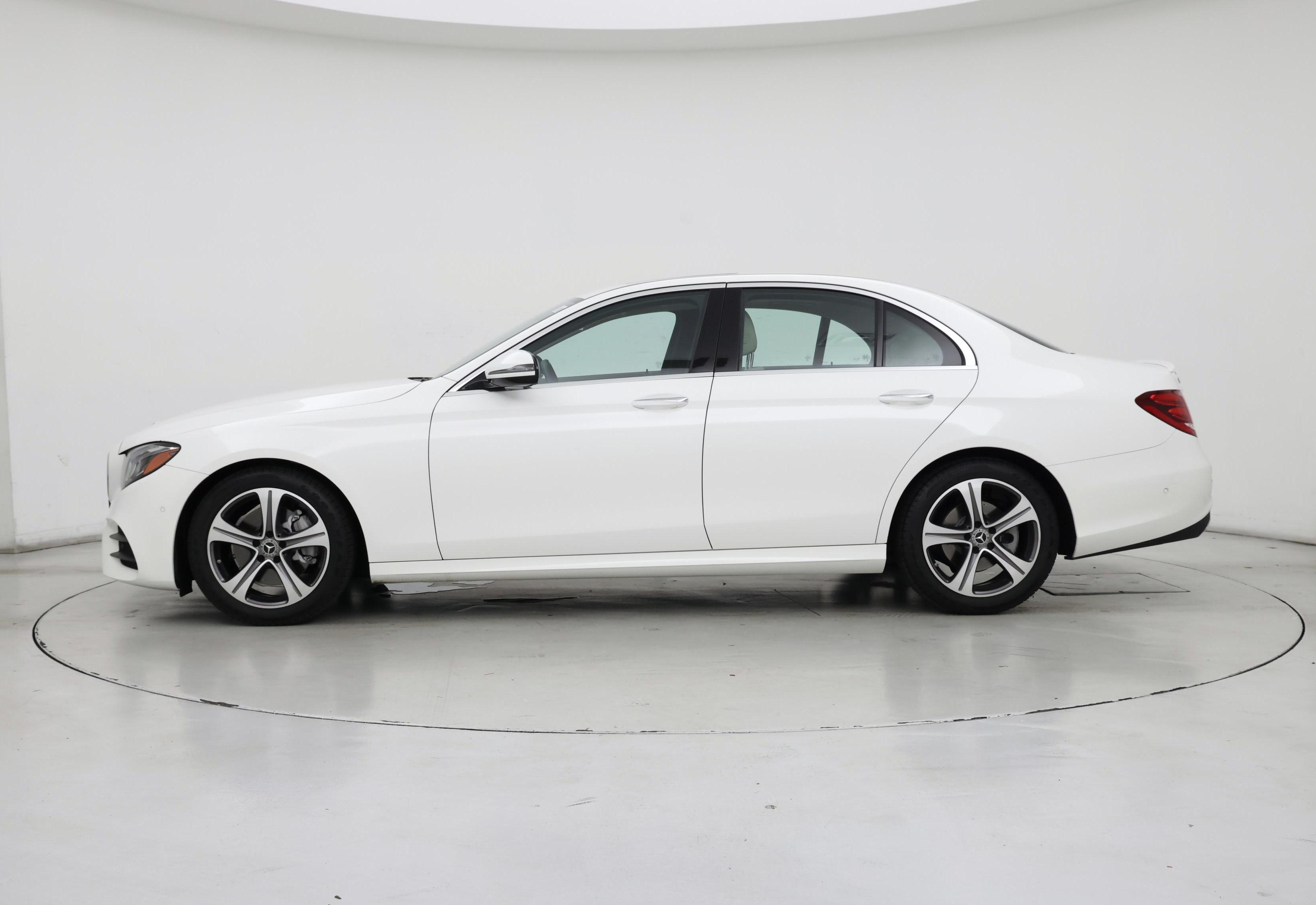 Thumbnail: 2018 Mercedes-Benz E-Class - 3