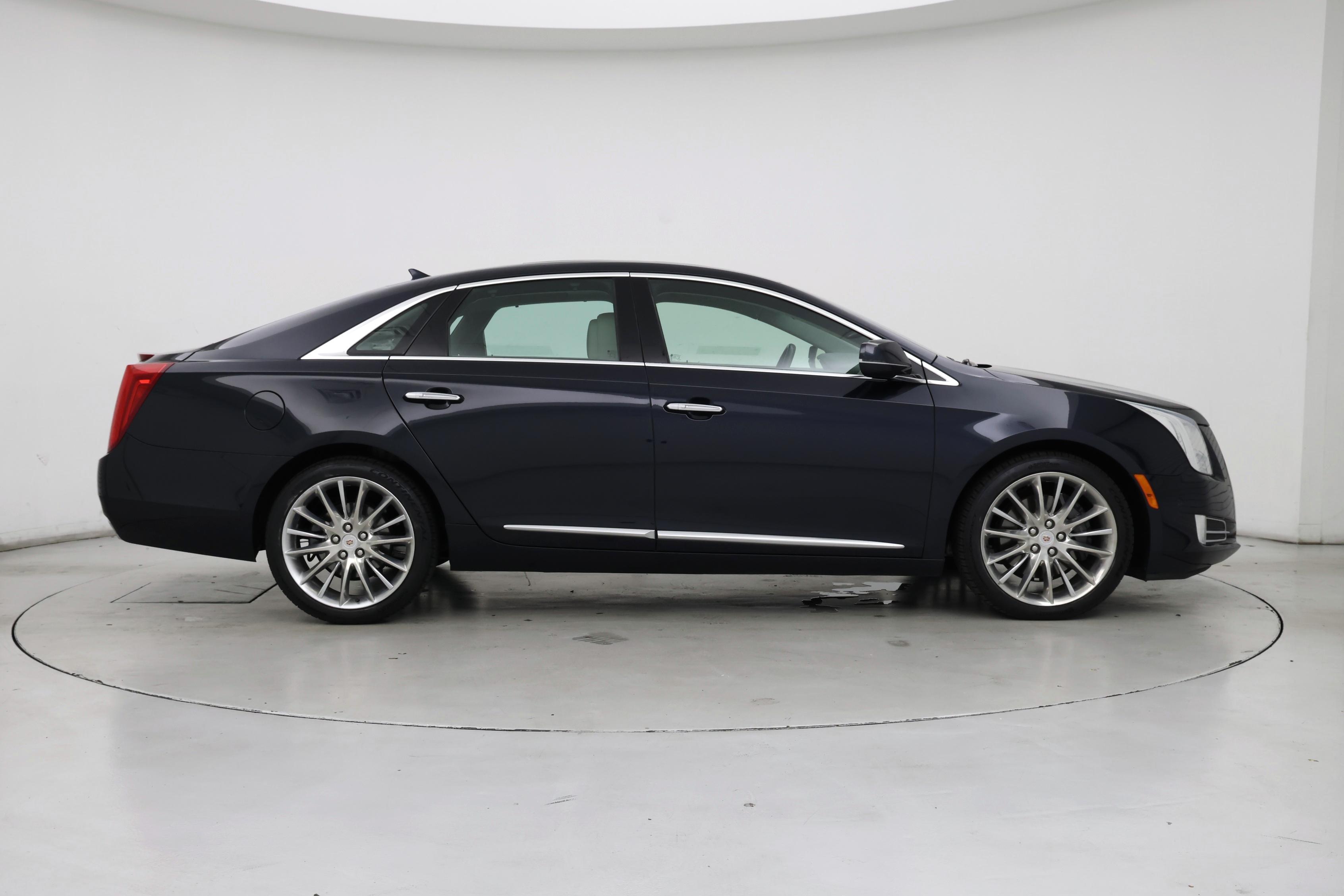 Thumbnail: 2014 Cadillac XTS - 3