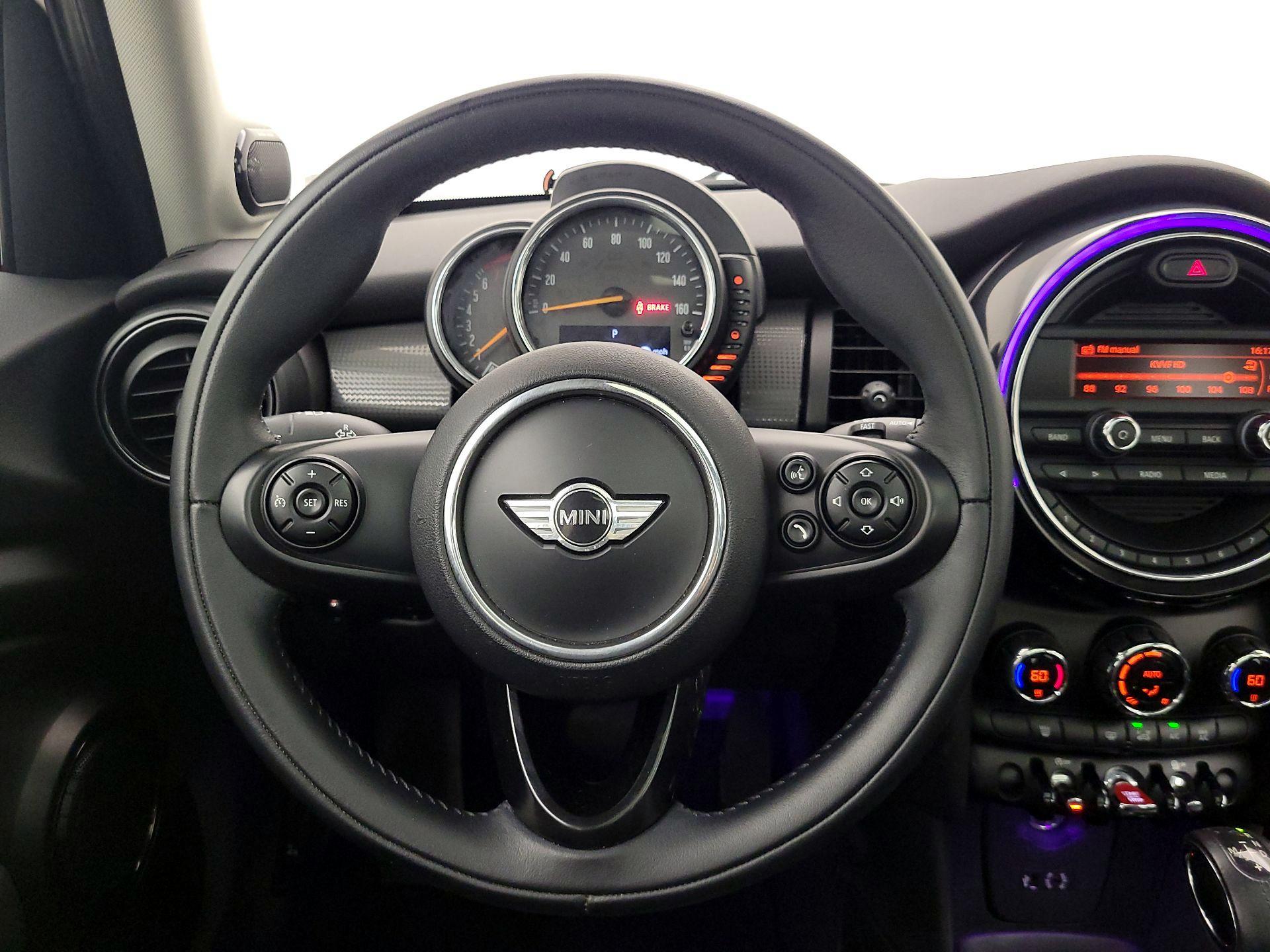 Thumbnail: 2015 MINI Cooper Hardtop - 10