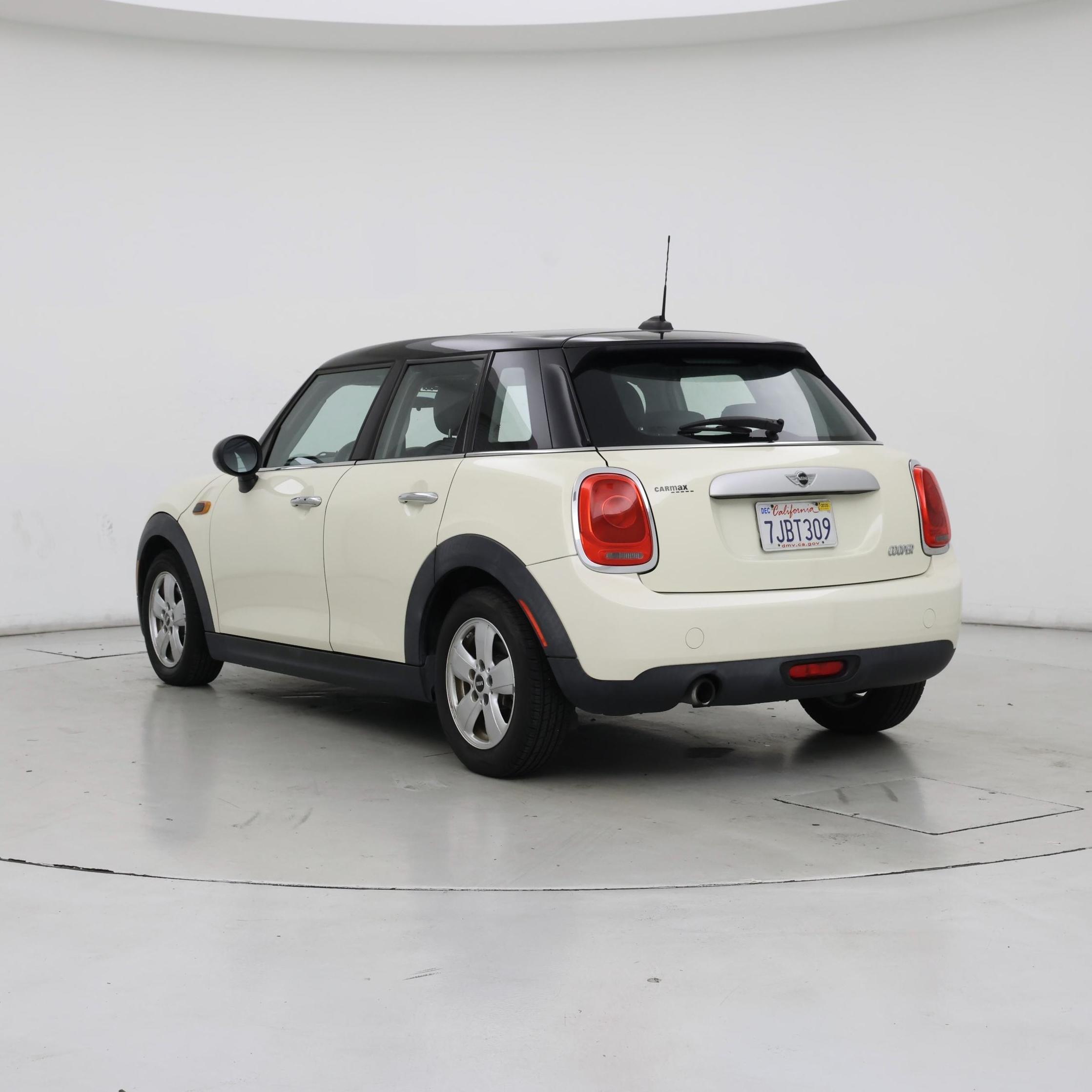 Thumbnail: 2015 MINI Cooper Hardtop - 2