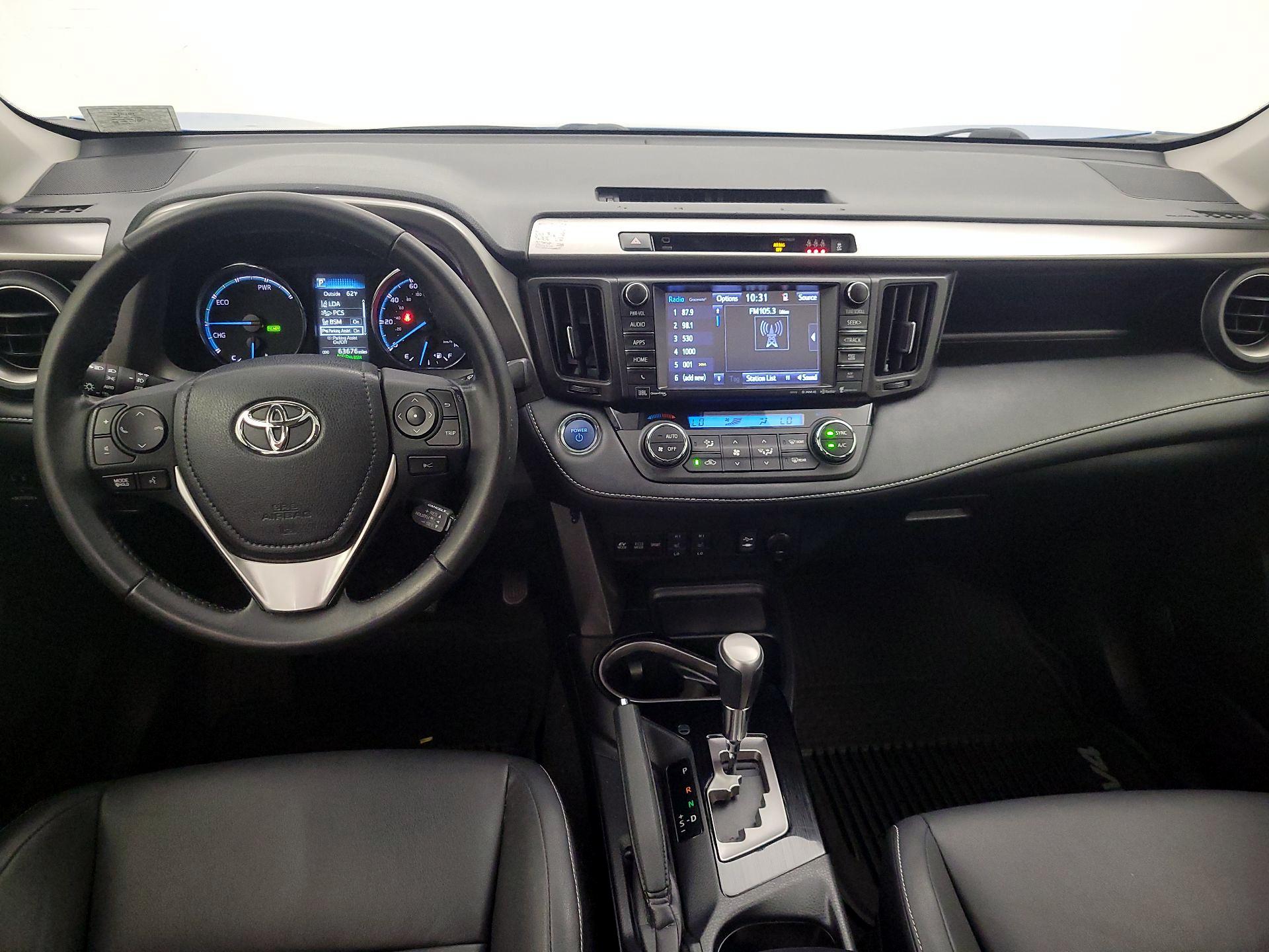 Thumbnail: 2017 Toyota RAV4 - 9