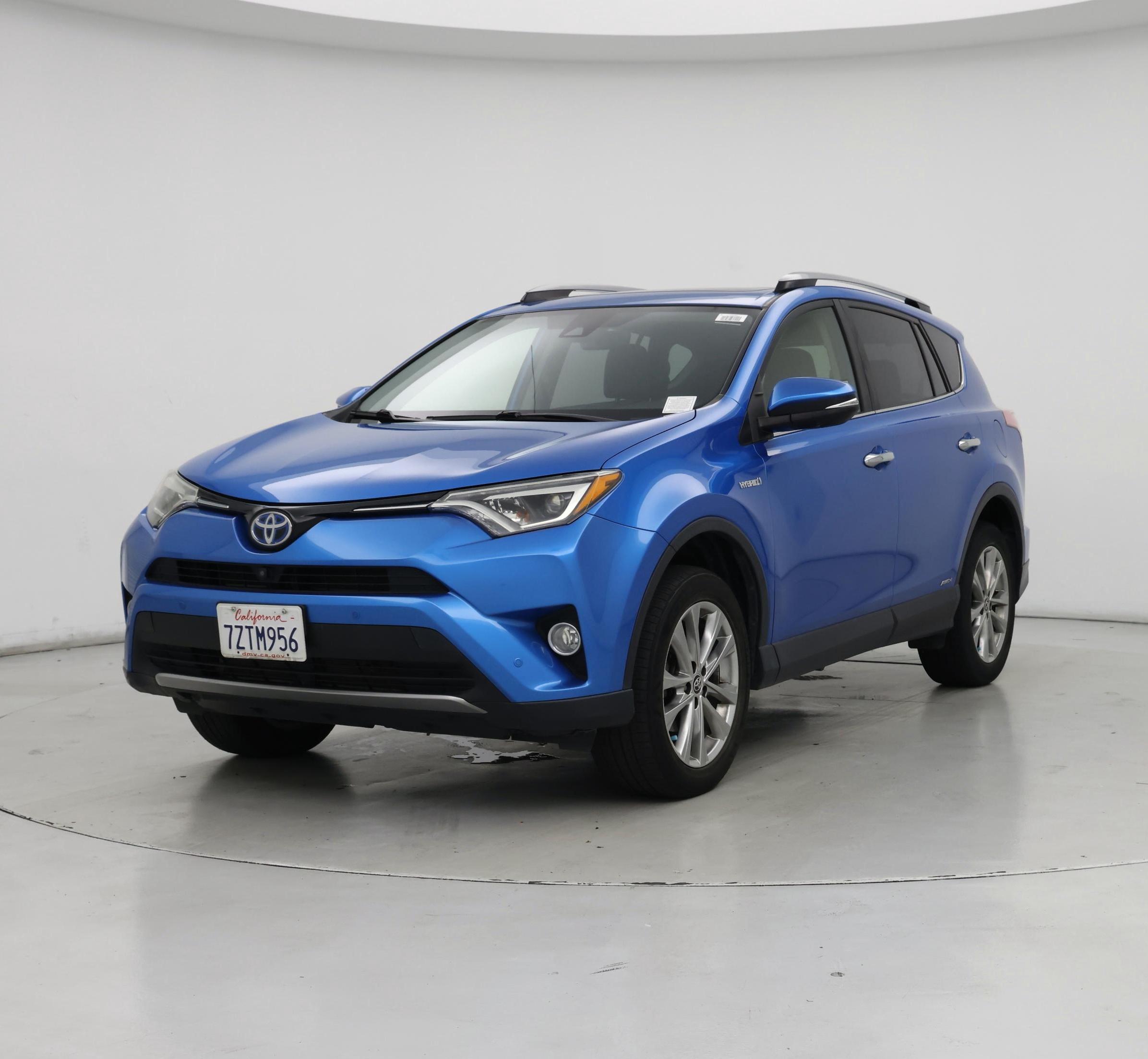 Thumbnail: 2017 Toyota RAV4 - 4