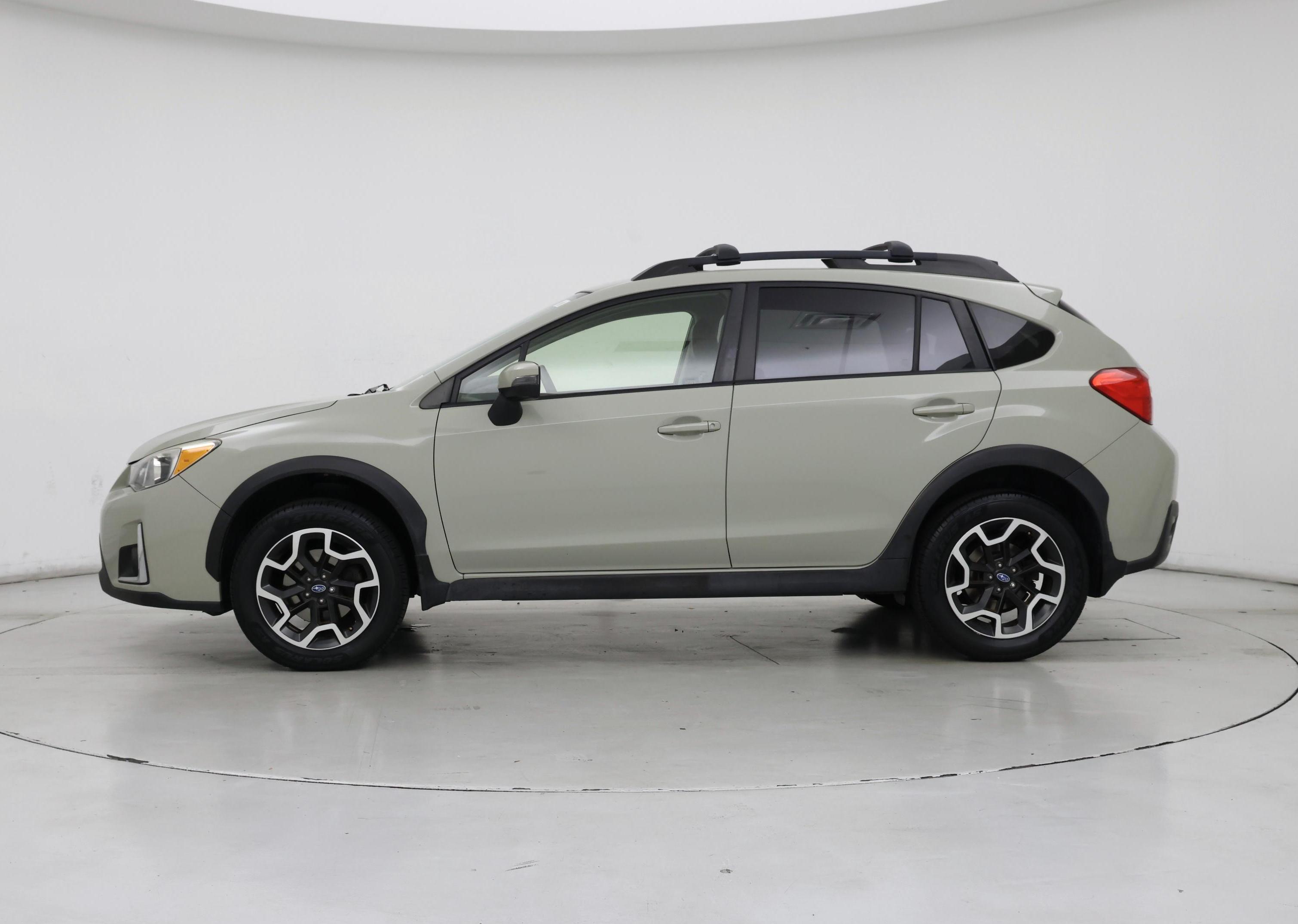 Thumbnail: 2016 Subaru XV Crosstrek - 3