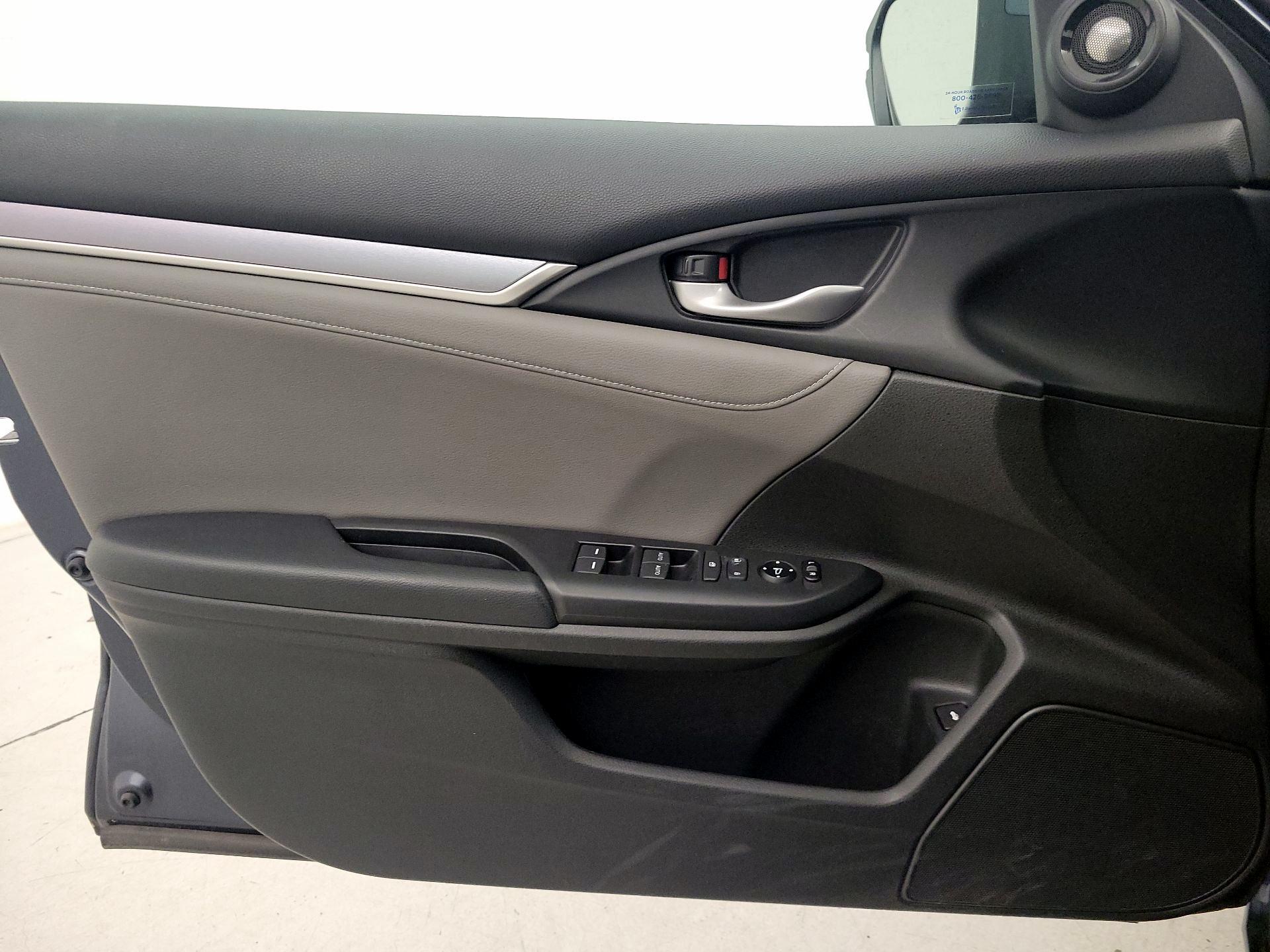 Thumbnail: 2017 Honda Civic - 12