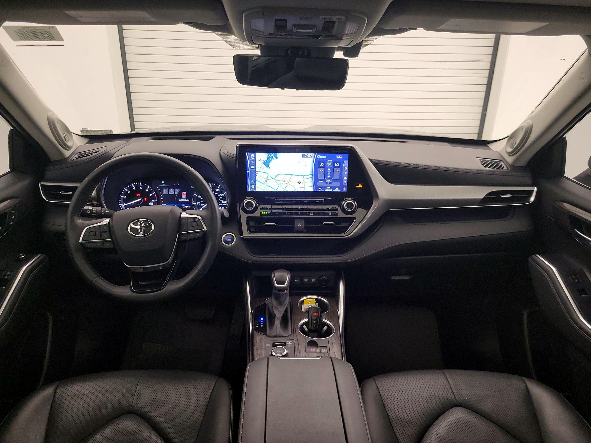 Thumbnail: 2020 Toyota Highlander - 9