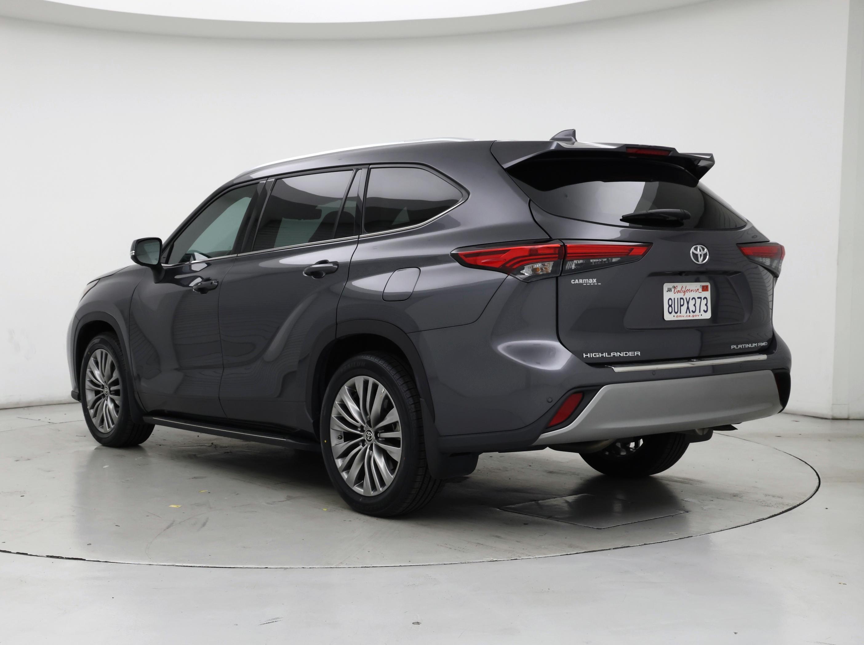 Thumbnail: 2020 Toyota Highlander - 2