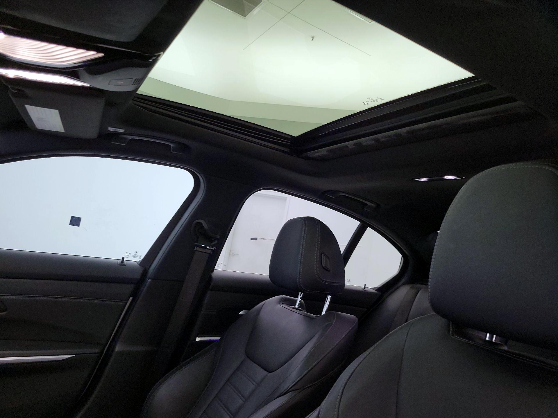 Thumbnail: 2019 BMW 3 Series - 20