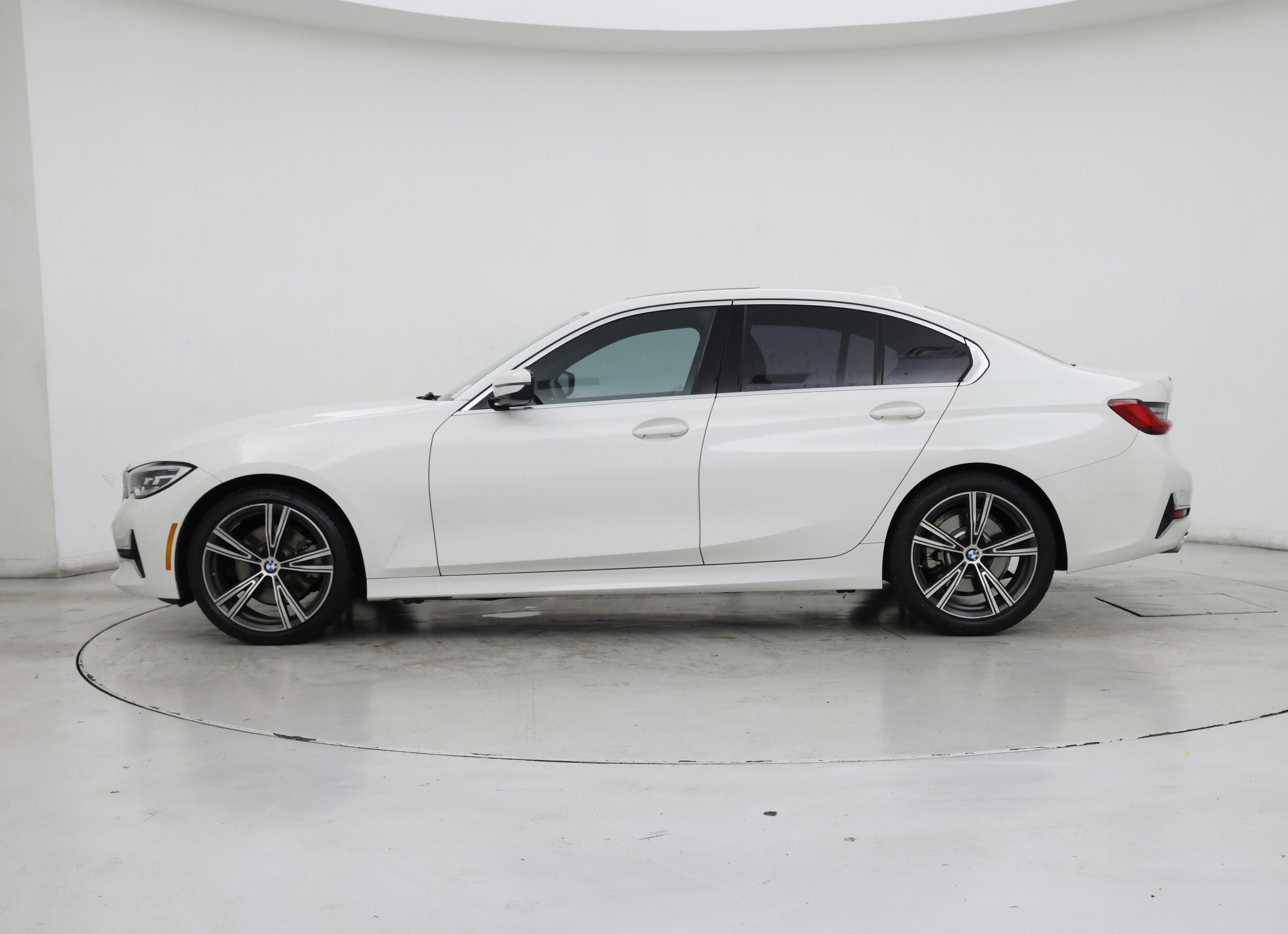 Thumbnail: 2019 BMW 3 Series - 3