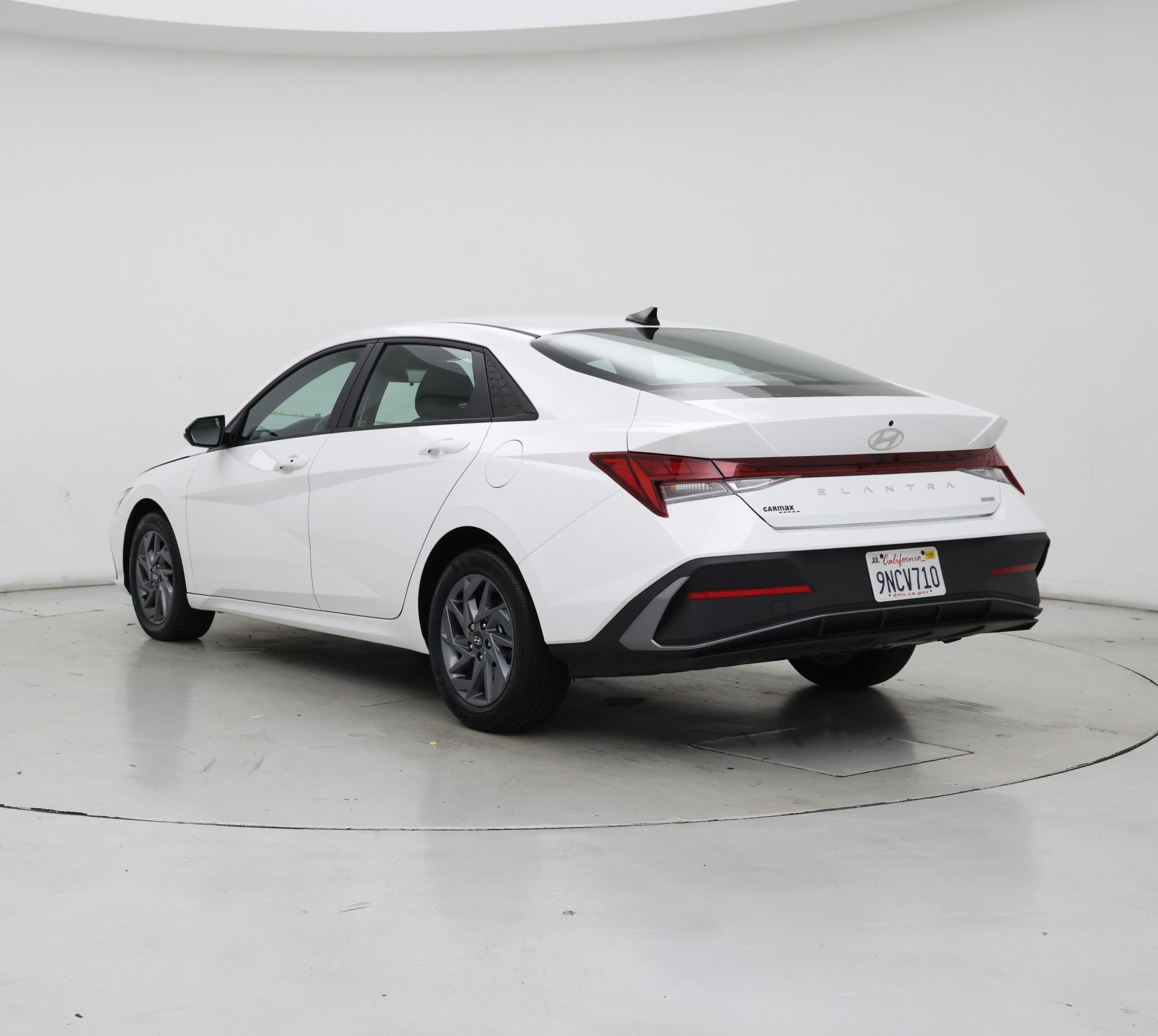 Thumbnail: 2024 Hyundai Elantra - 2