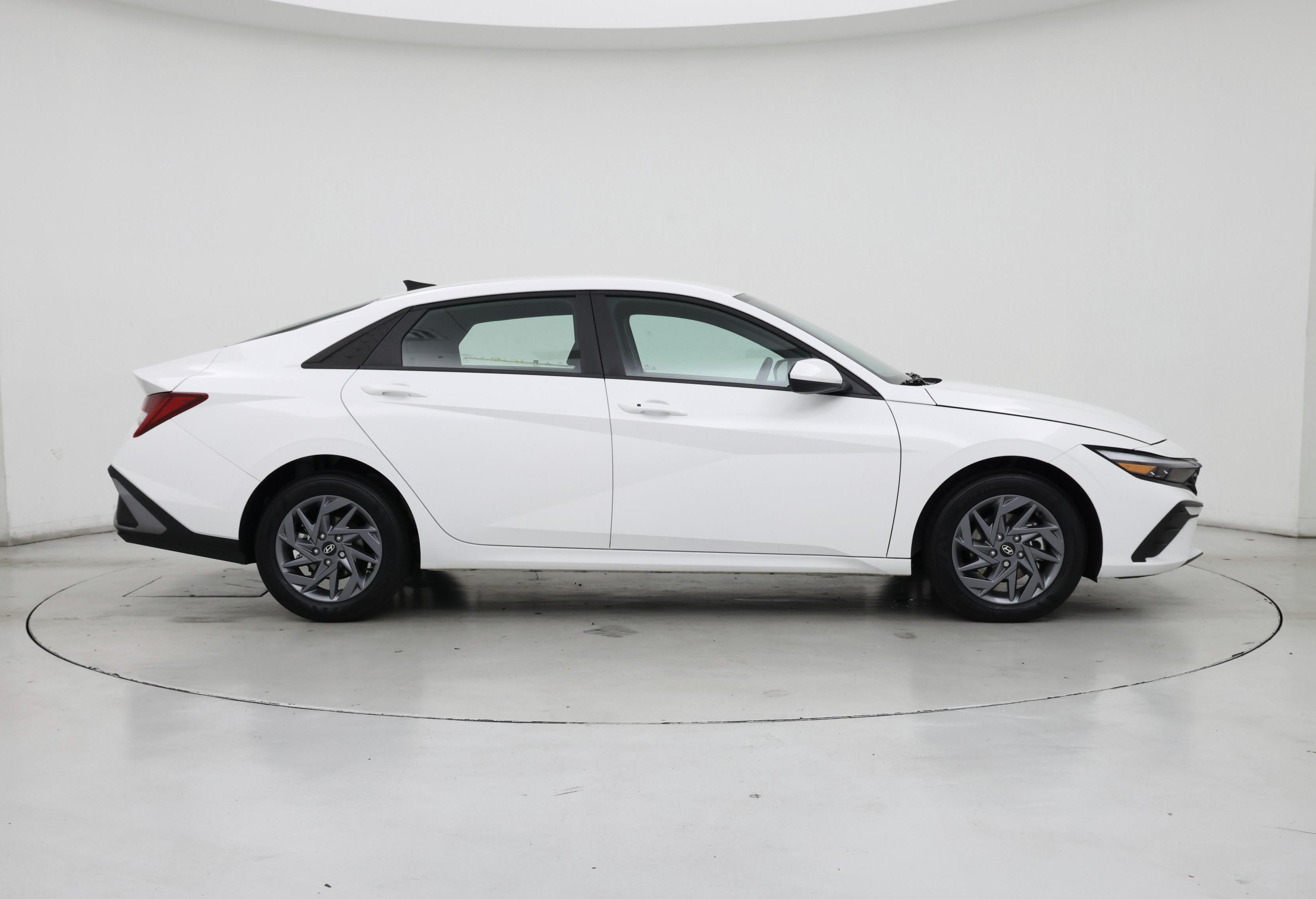 Thumbnail: 2024 Hyundai Elantra - 7