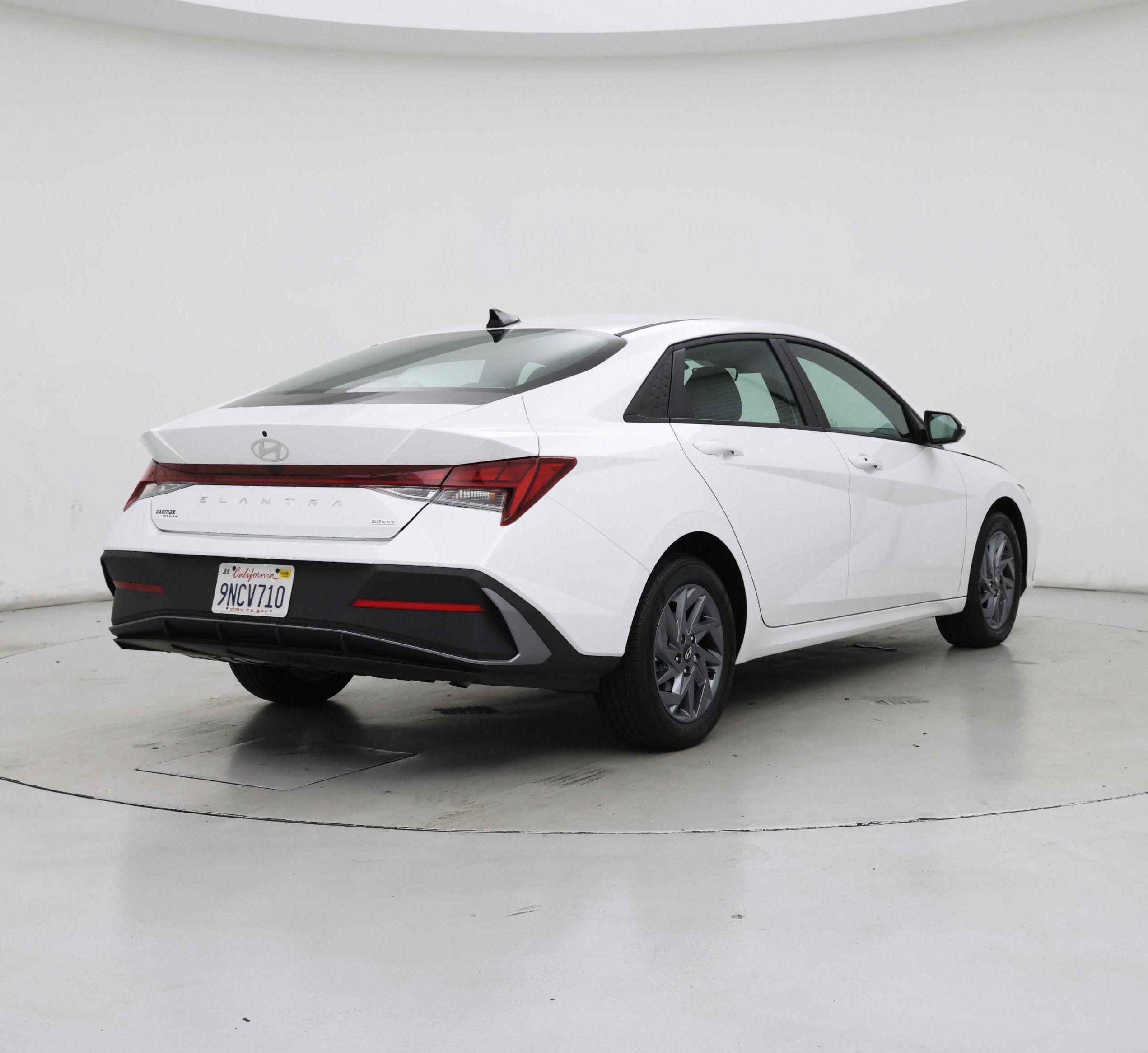 Thumbnail: 2024 Hyundai Elantra - 8