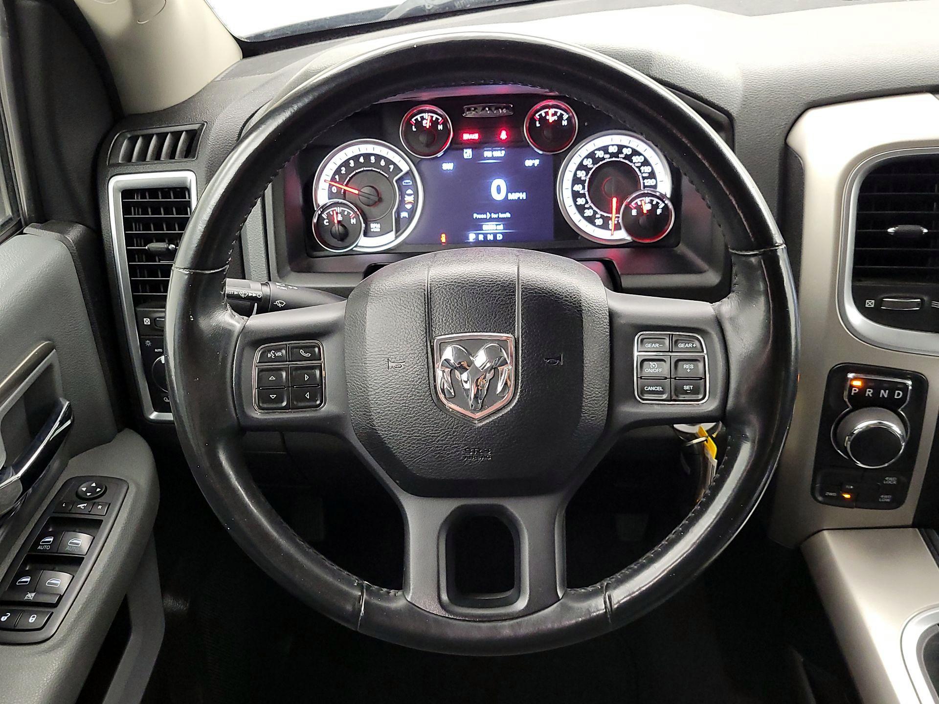 Thumbnail: 2019 RAM 1500 Classic - 10