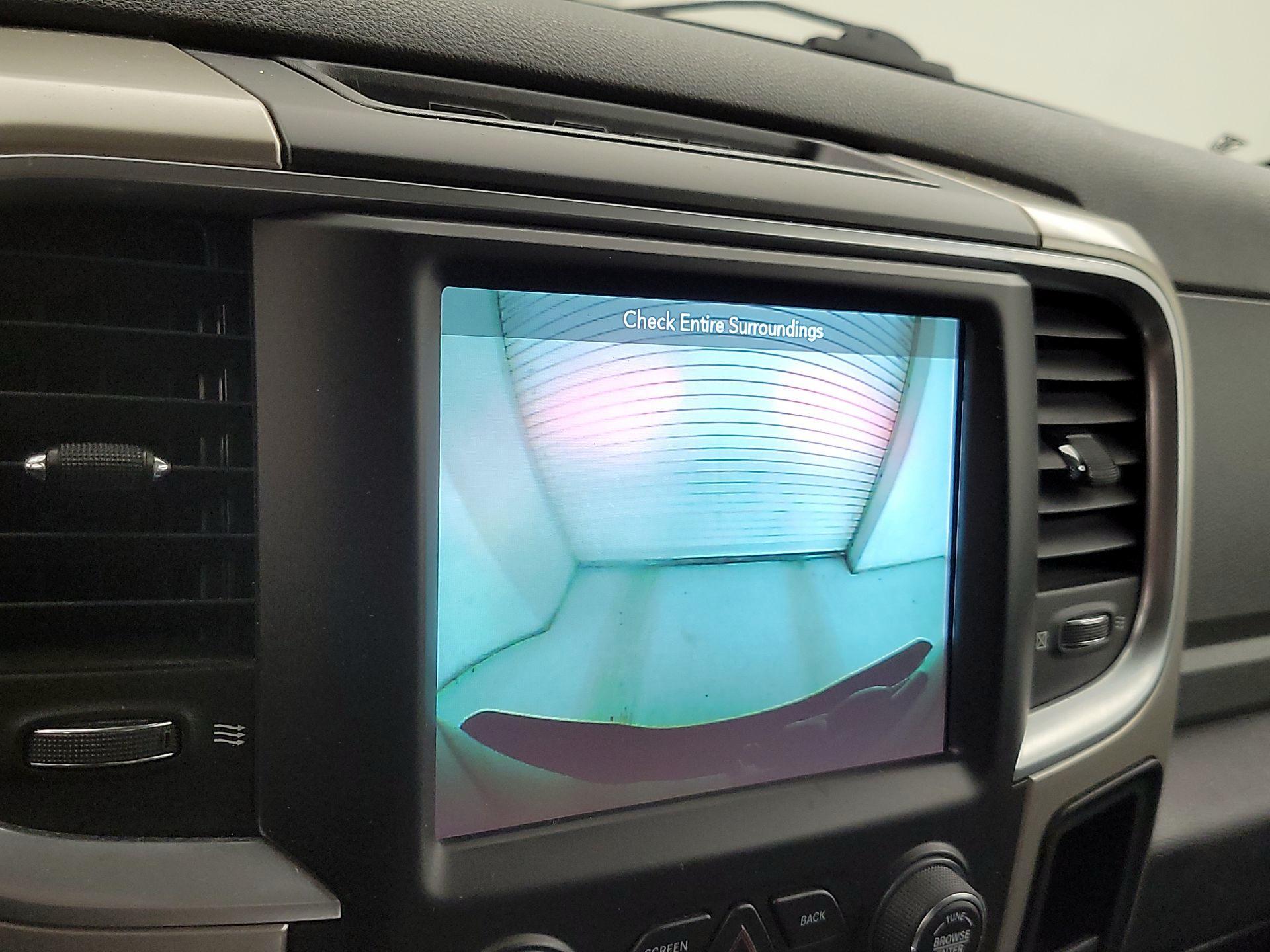 Thumbnail: 2019 RAM 1500 Classic - 14
