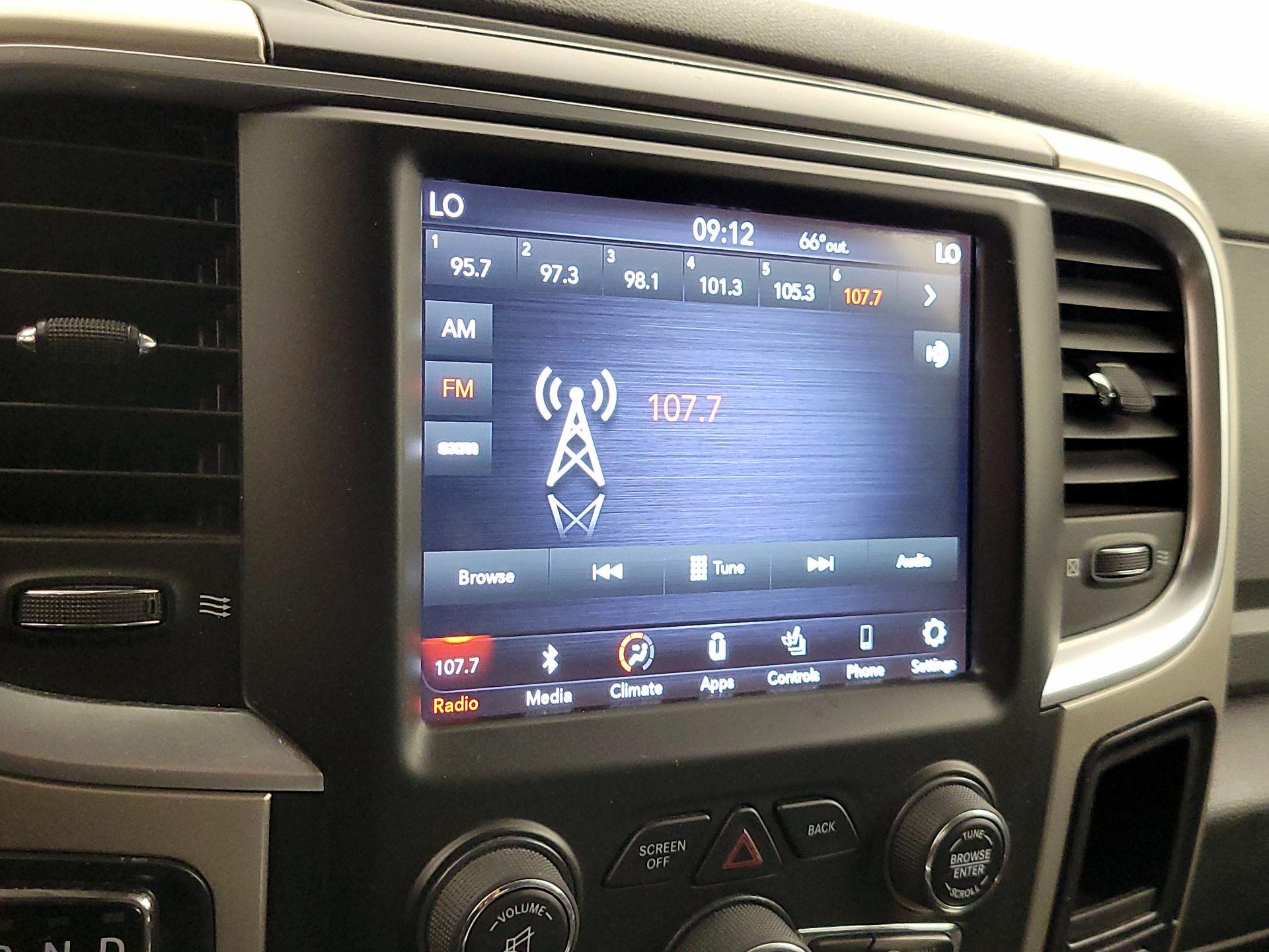 Thumbnail: 2019 RAM 1500 Classic - 15
