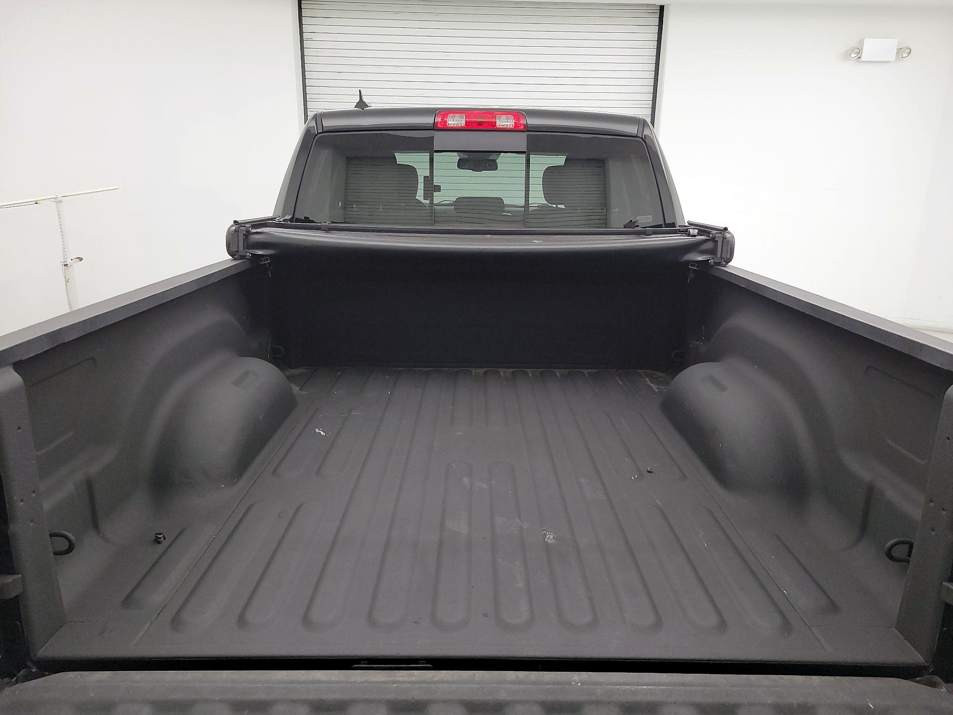 Thumbnail: 2019 RAM 1500 Classic - 20