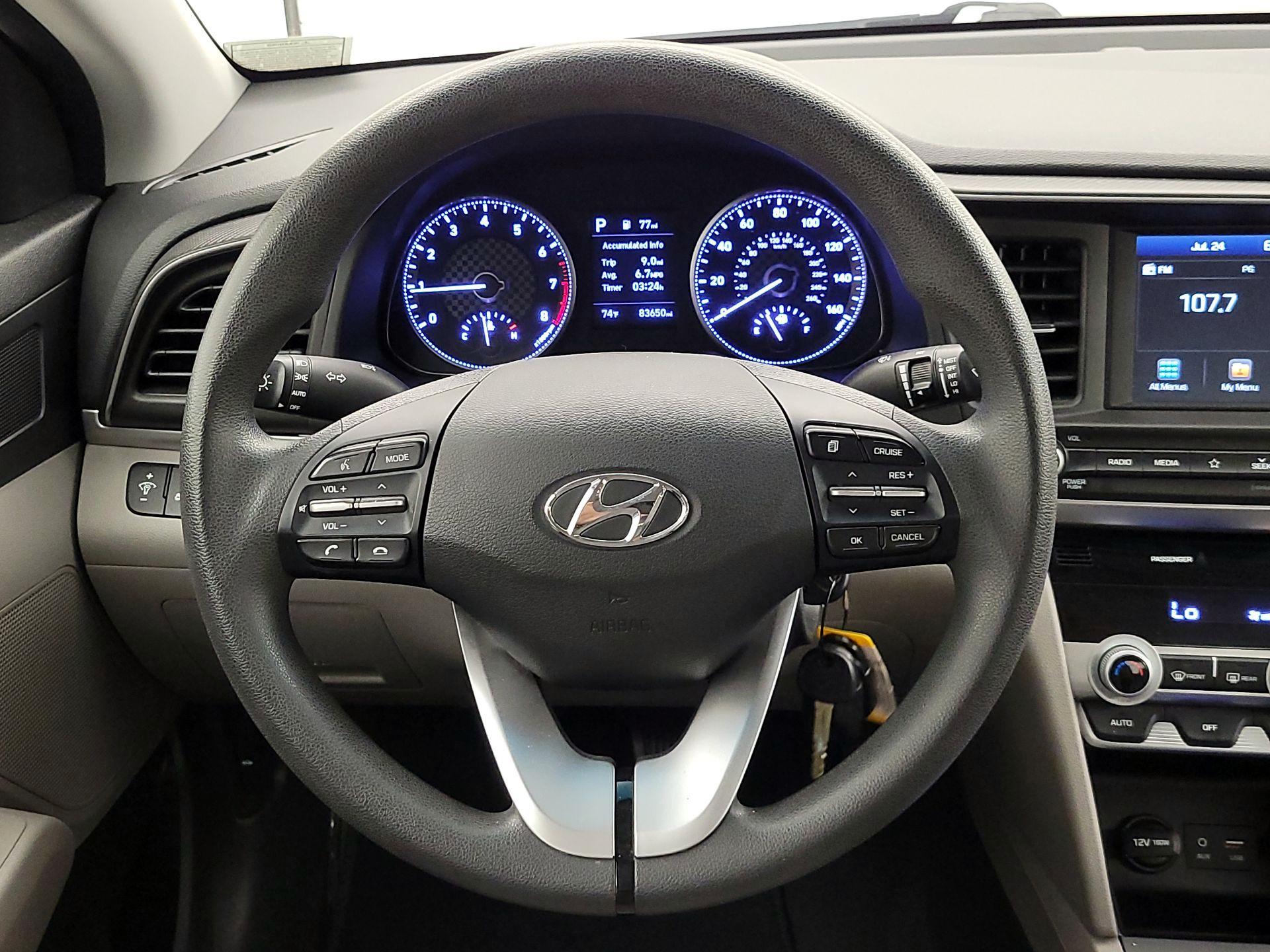 Thumbnail: 2020 Hyundai Elantra - 10