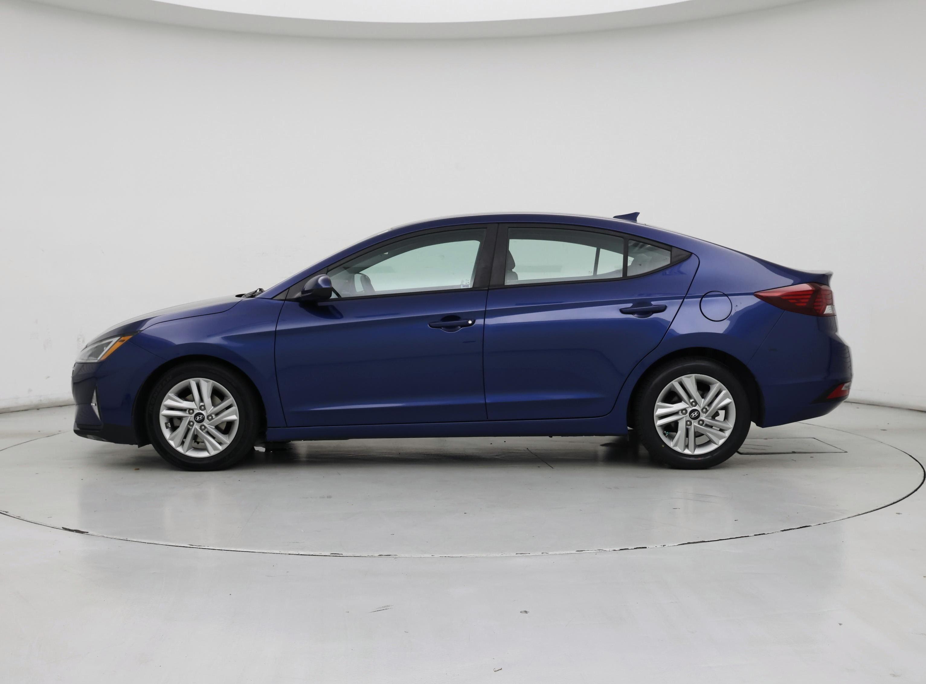 Thumbnail: 2020 Hyundai Elantra - 3